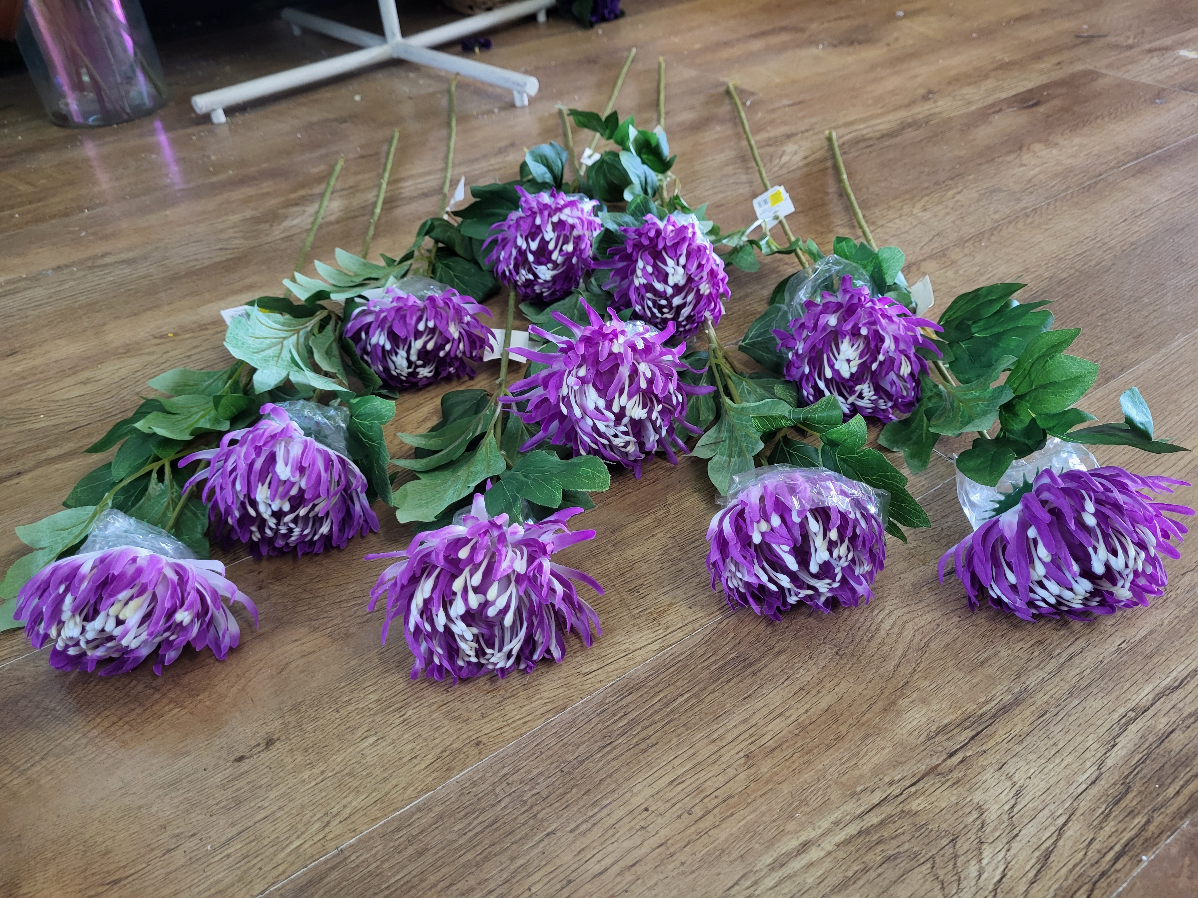 Bundle of 10 long stem purple chrysanthemum image 1