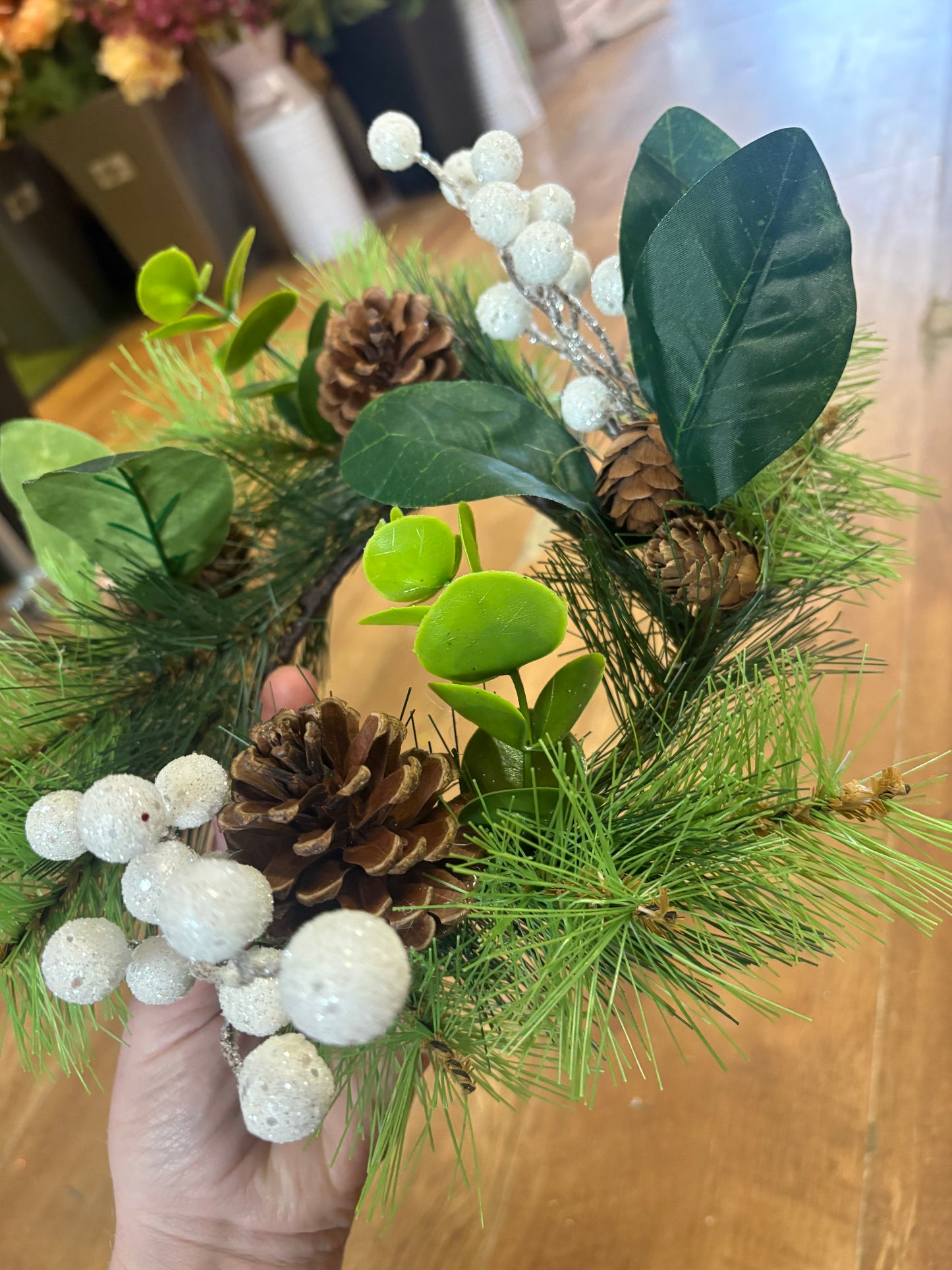 White berry candle ring