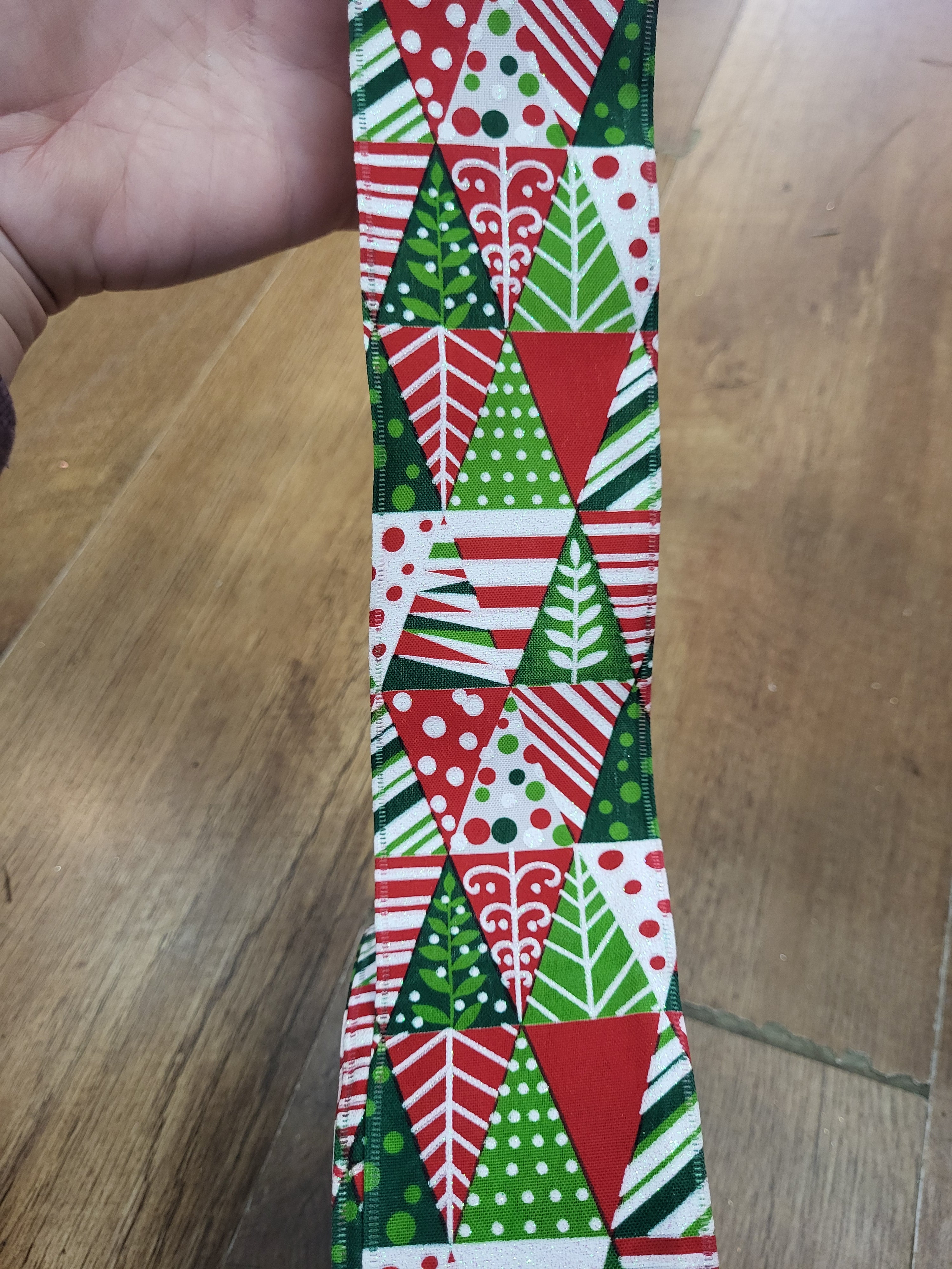 Christmas patterned wired ribbon  - 1 metre image 1