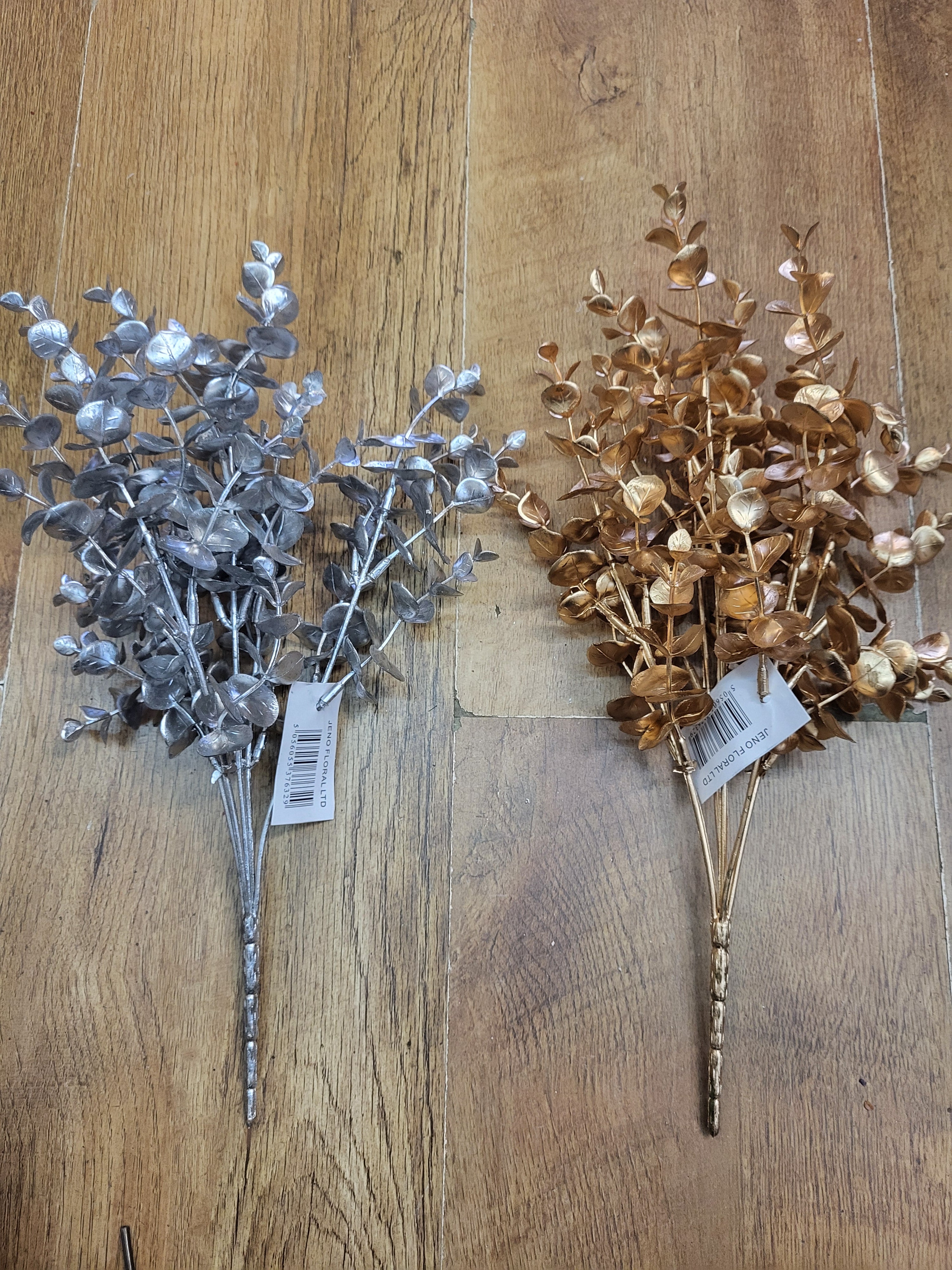 Metallic eucalyptus bunch  - 2 colours available image 1