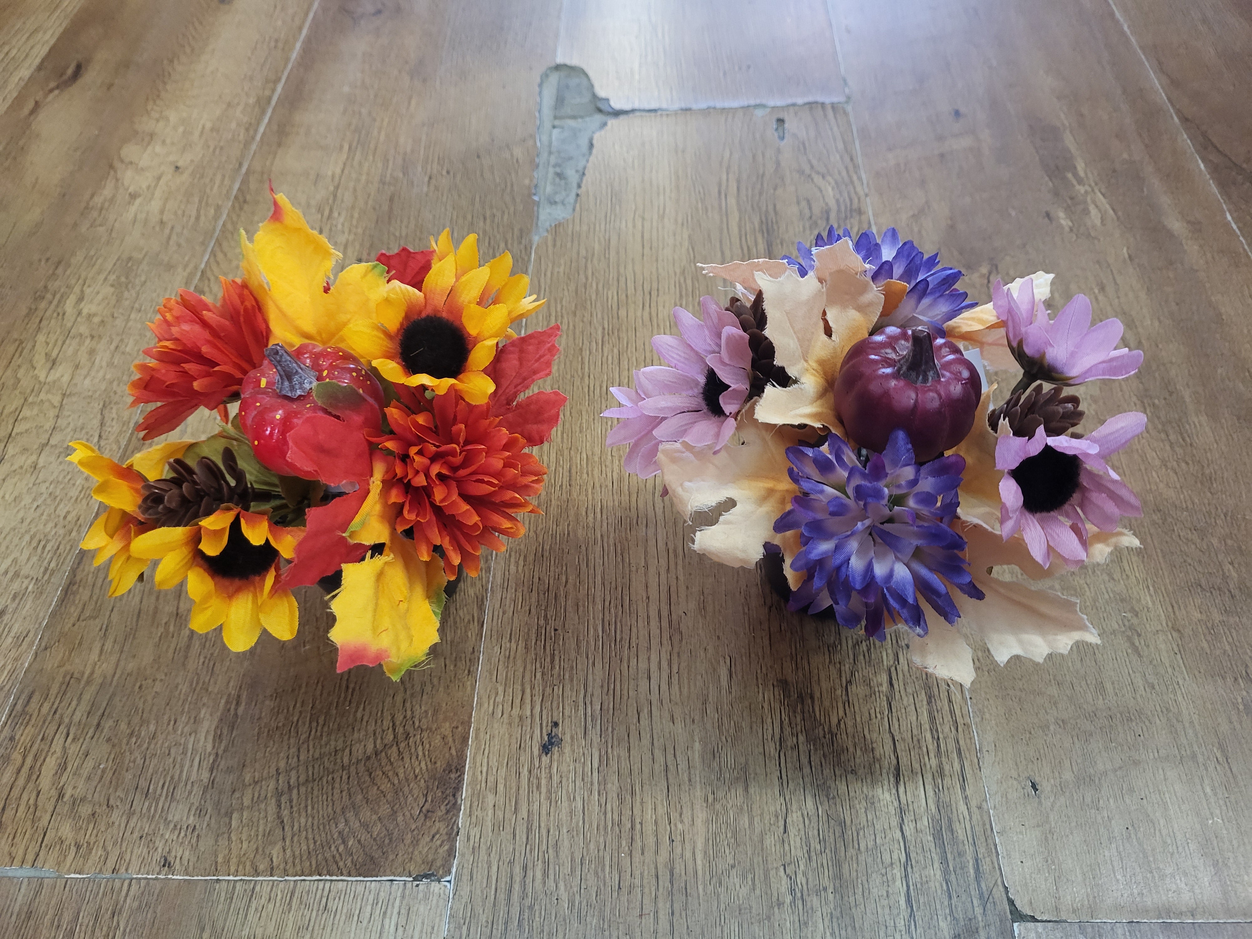 Small autumnal filled pots - 2 colours available image 0