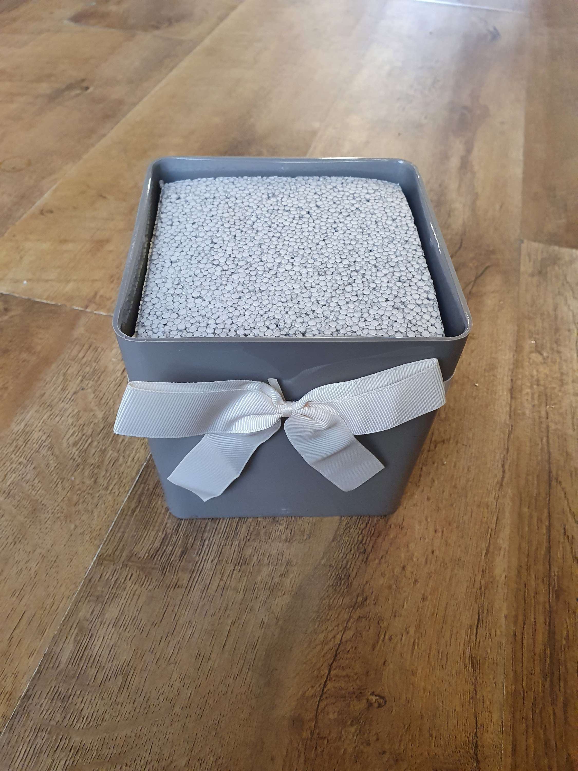 Floral display tubs - grey  image 1