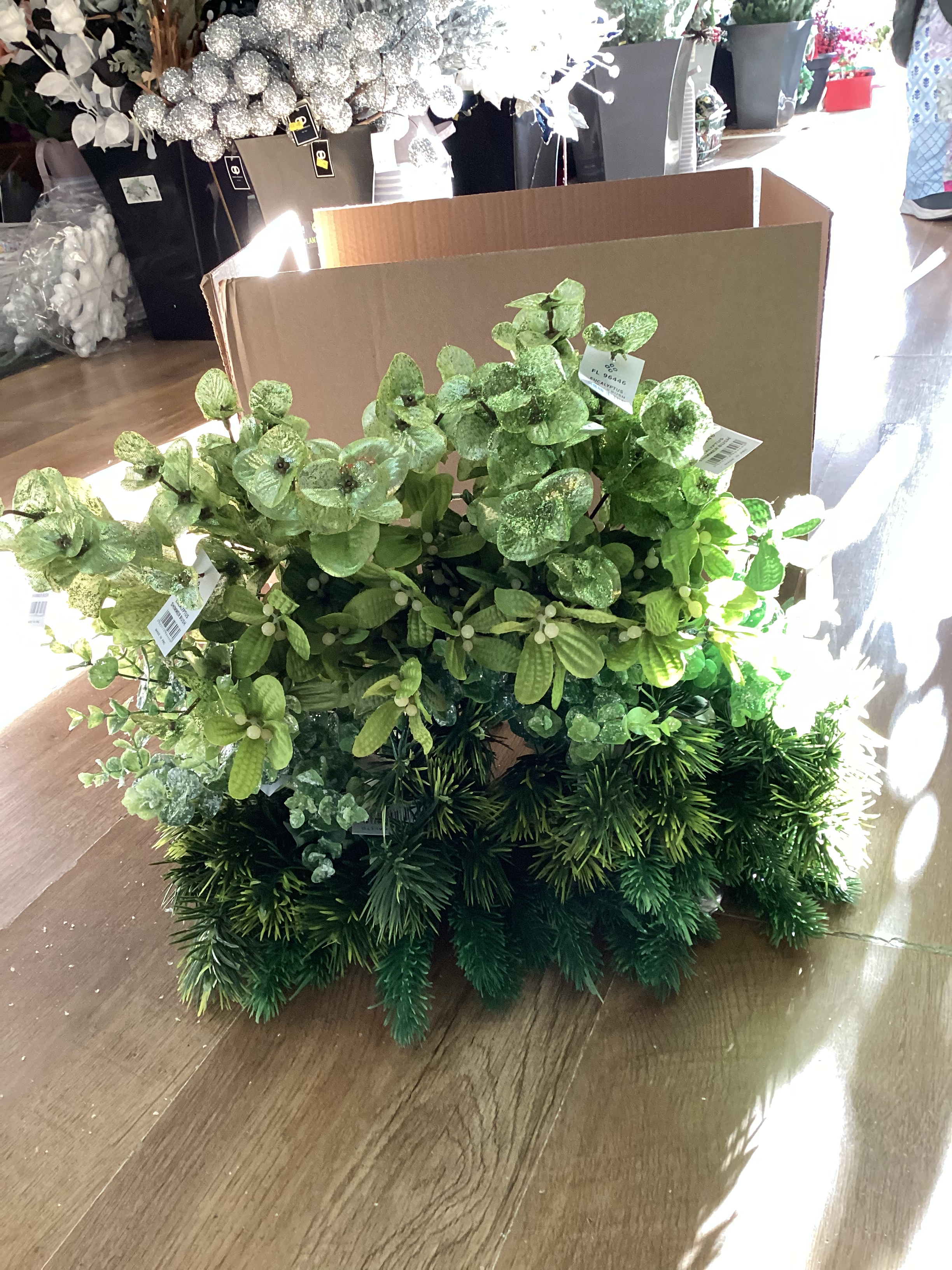Christmas greenery 2 - 20 mixed bunches image 0