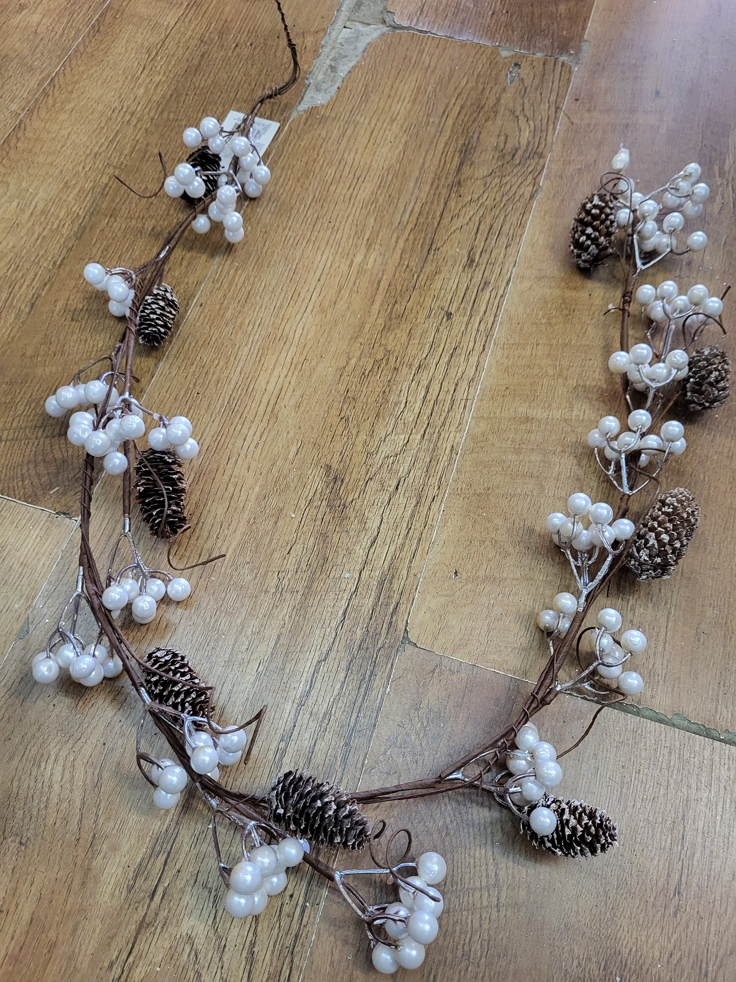 1.2m pearly berry and cone garland image 0