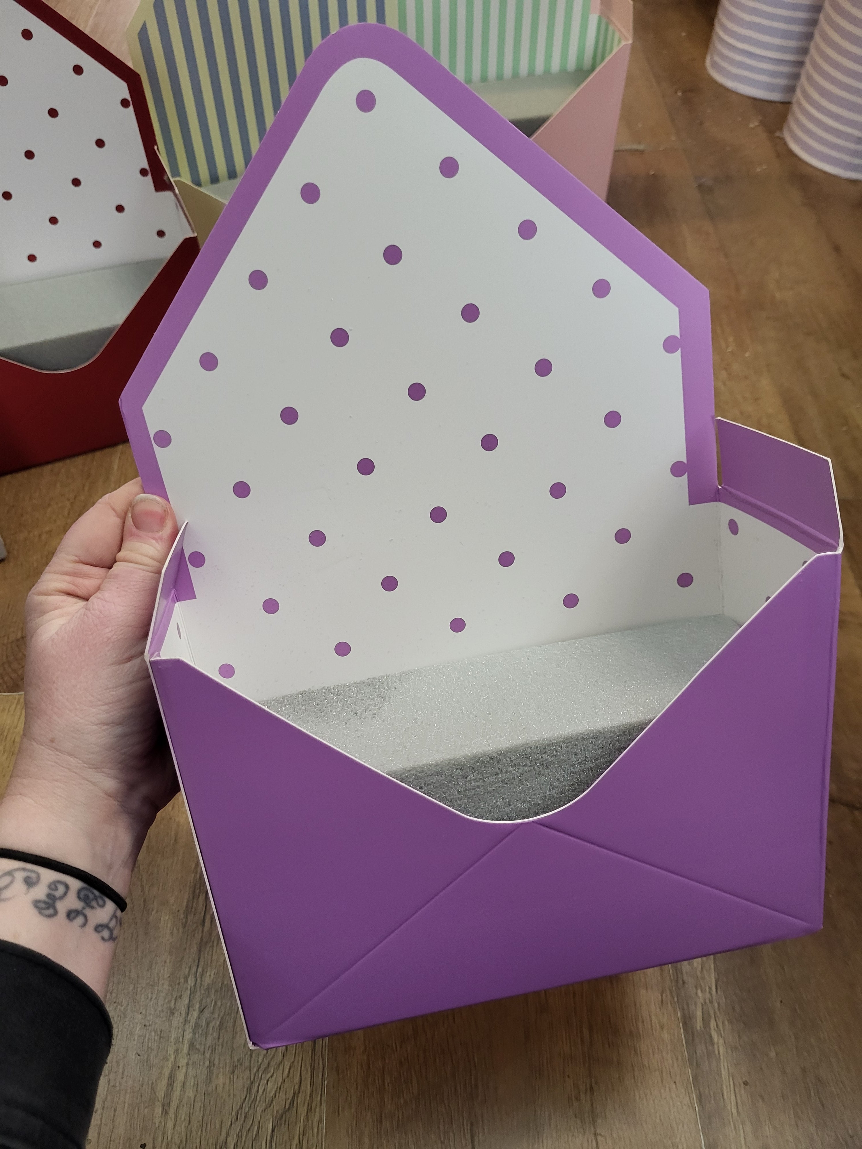 Floral Envelope box with dry oasis - 5 colours available image 5