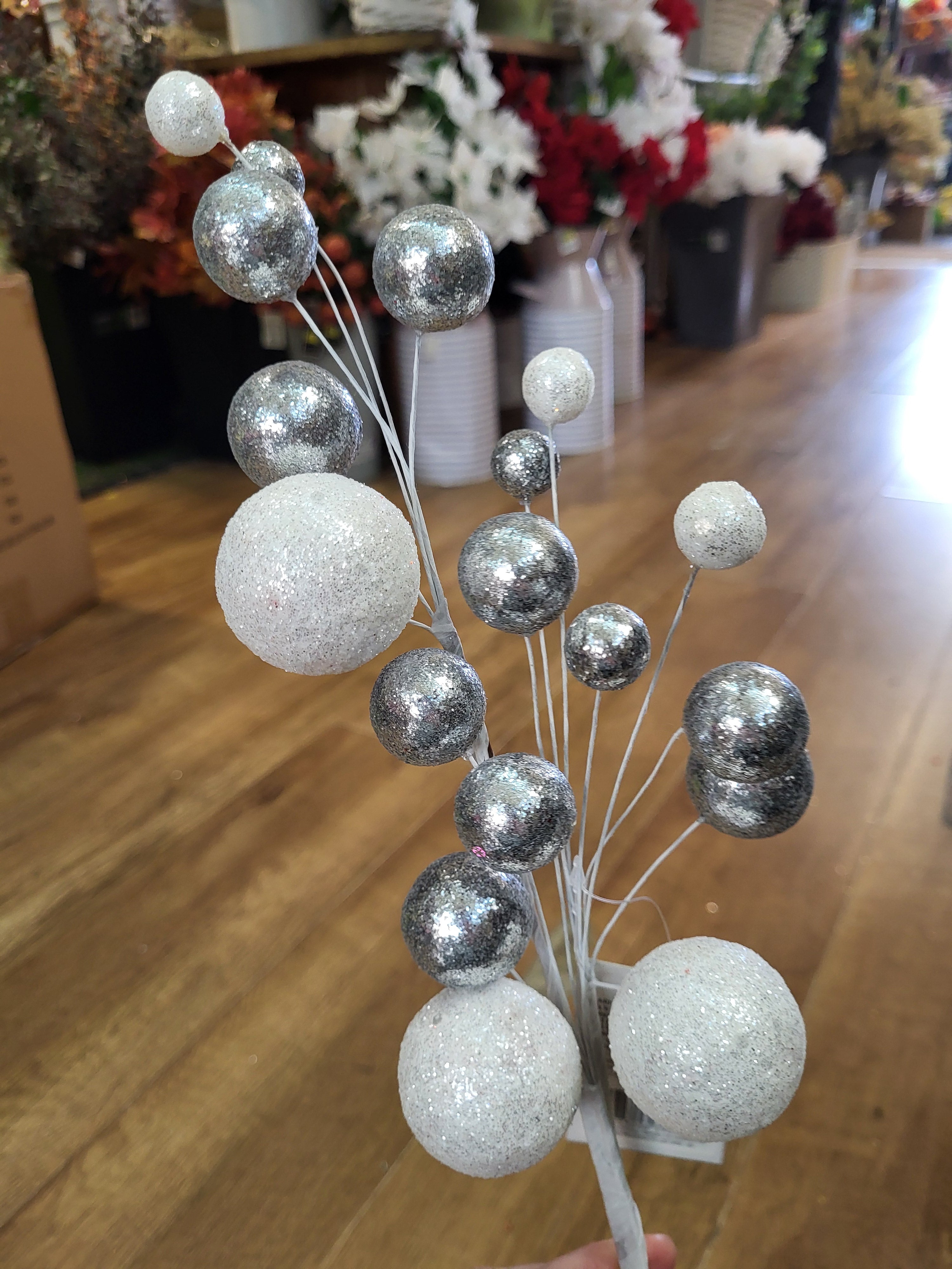 White and silver glitter ball spray image 4