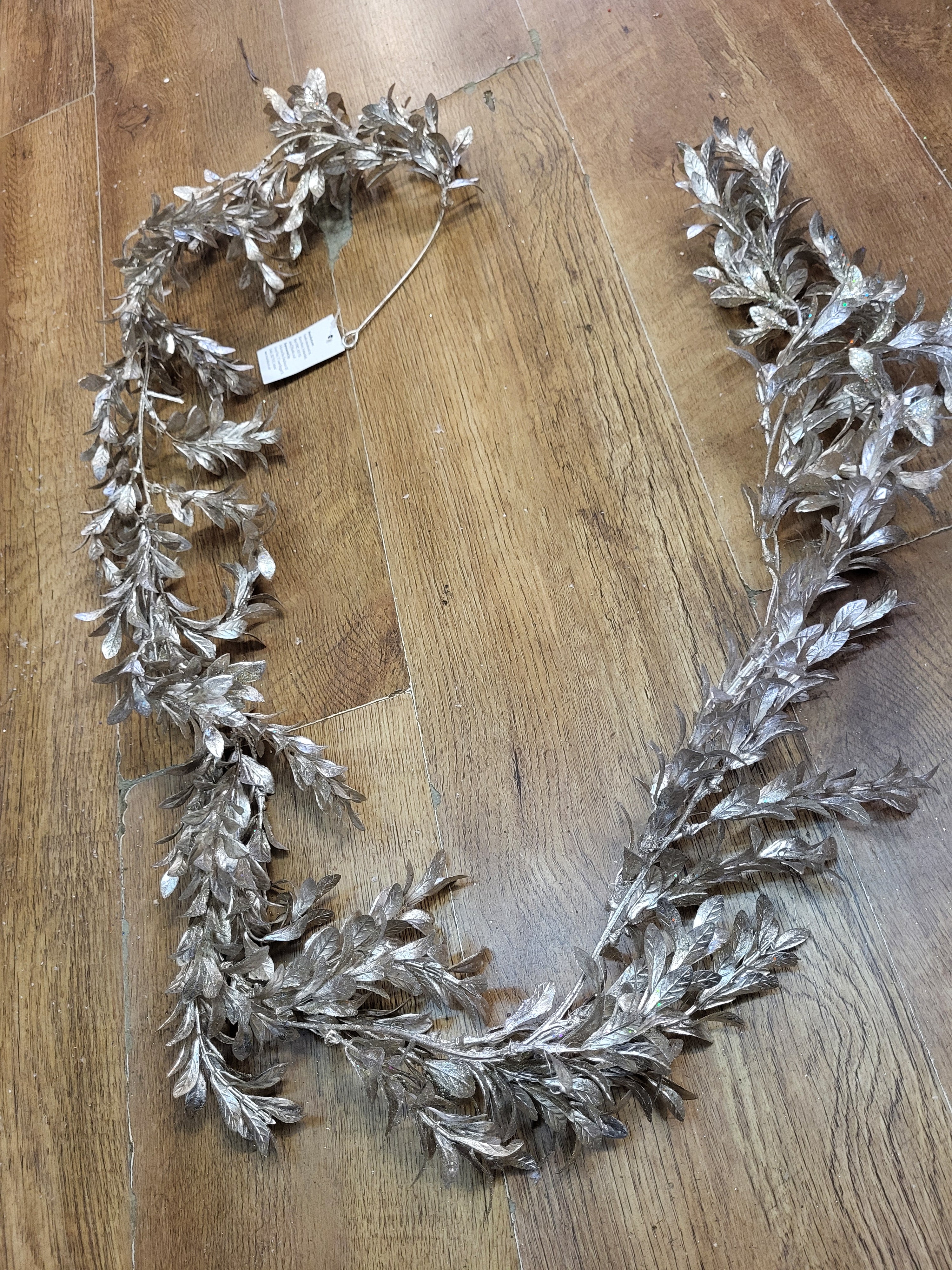 Champagne gold metallic boxwood garland  image 0