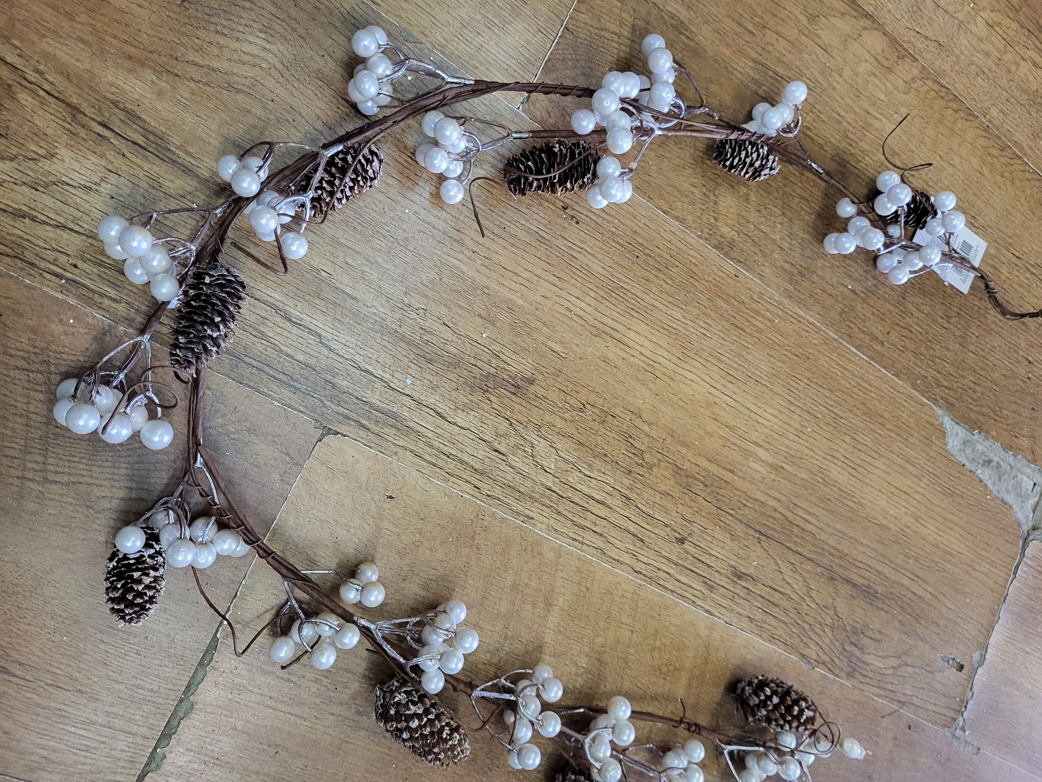 1.2m pearly berry and cone garland image 3