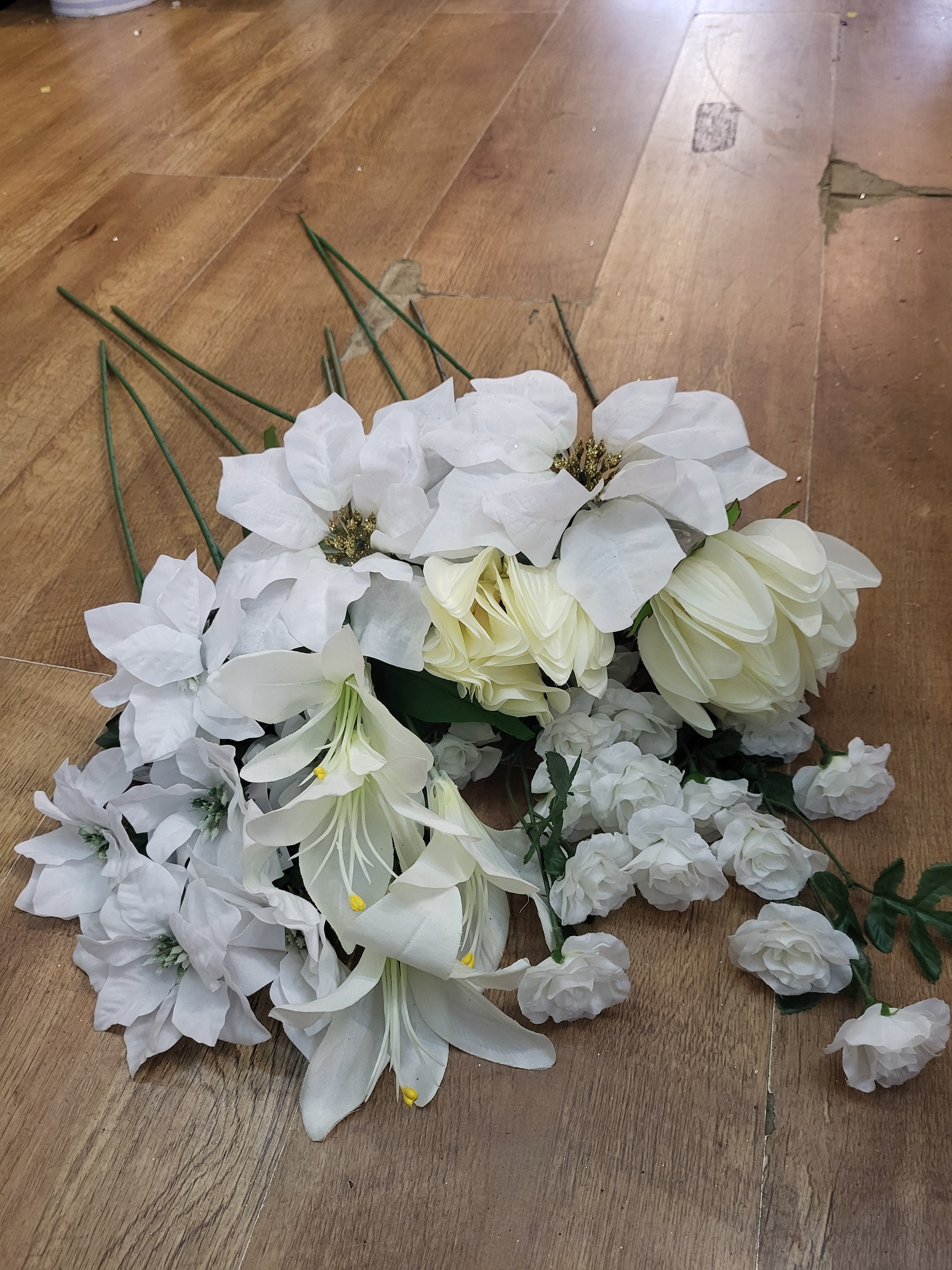 Long stem bundle of 10 - white and ivory image 0