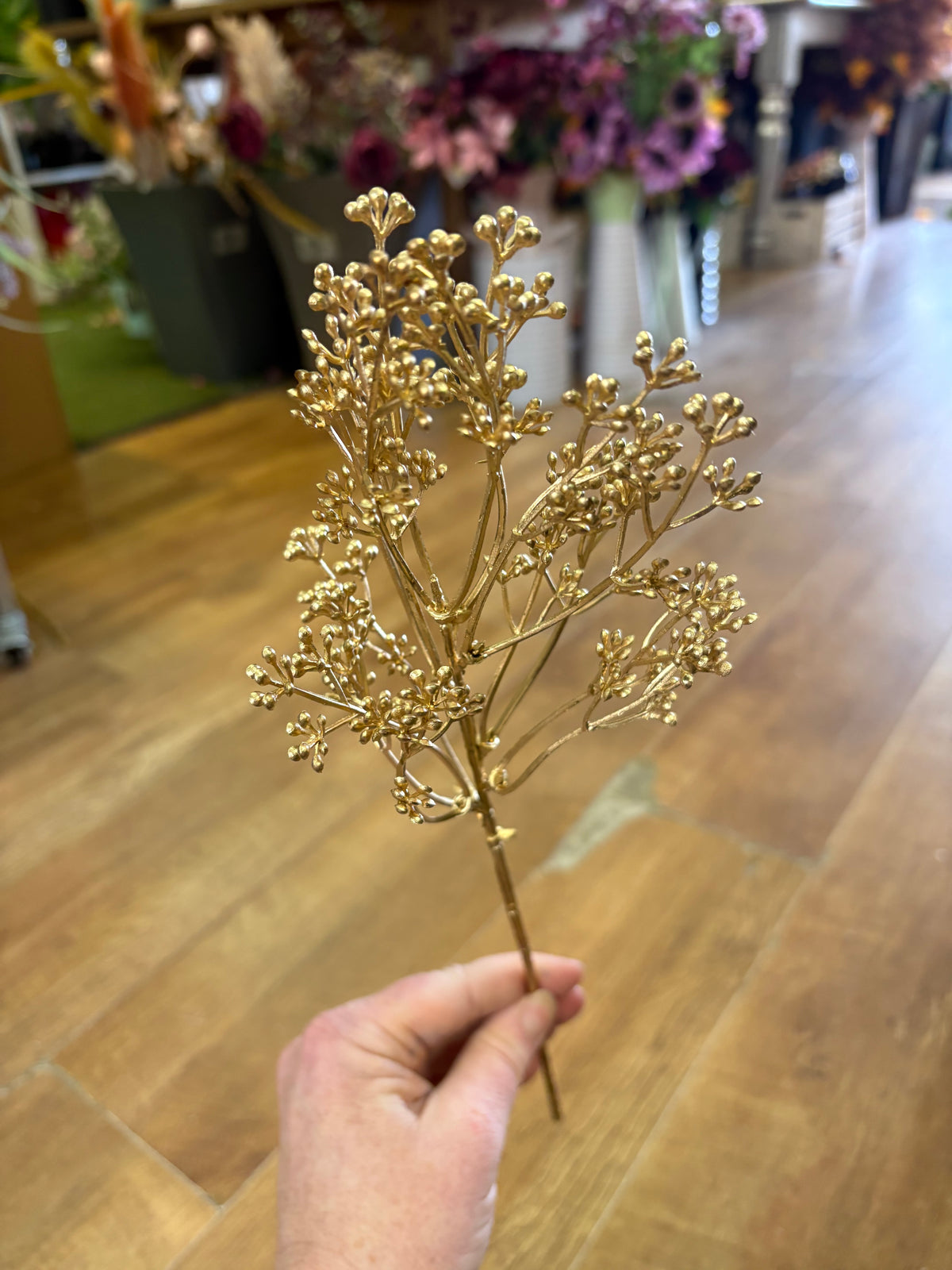 Gold felicity bud pick
