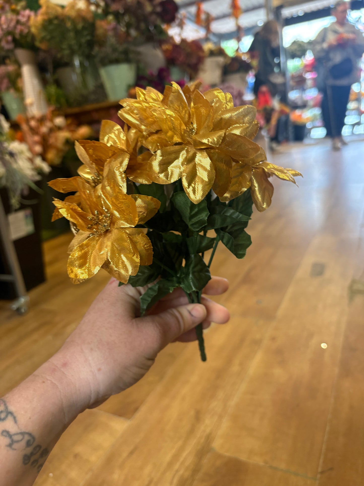 Mini poinsettia bunch - 4 colours available