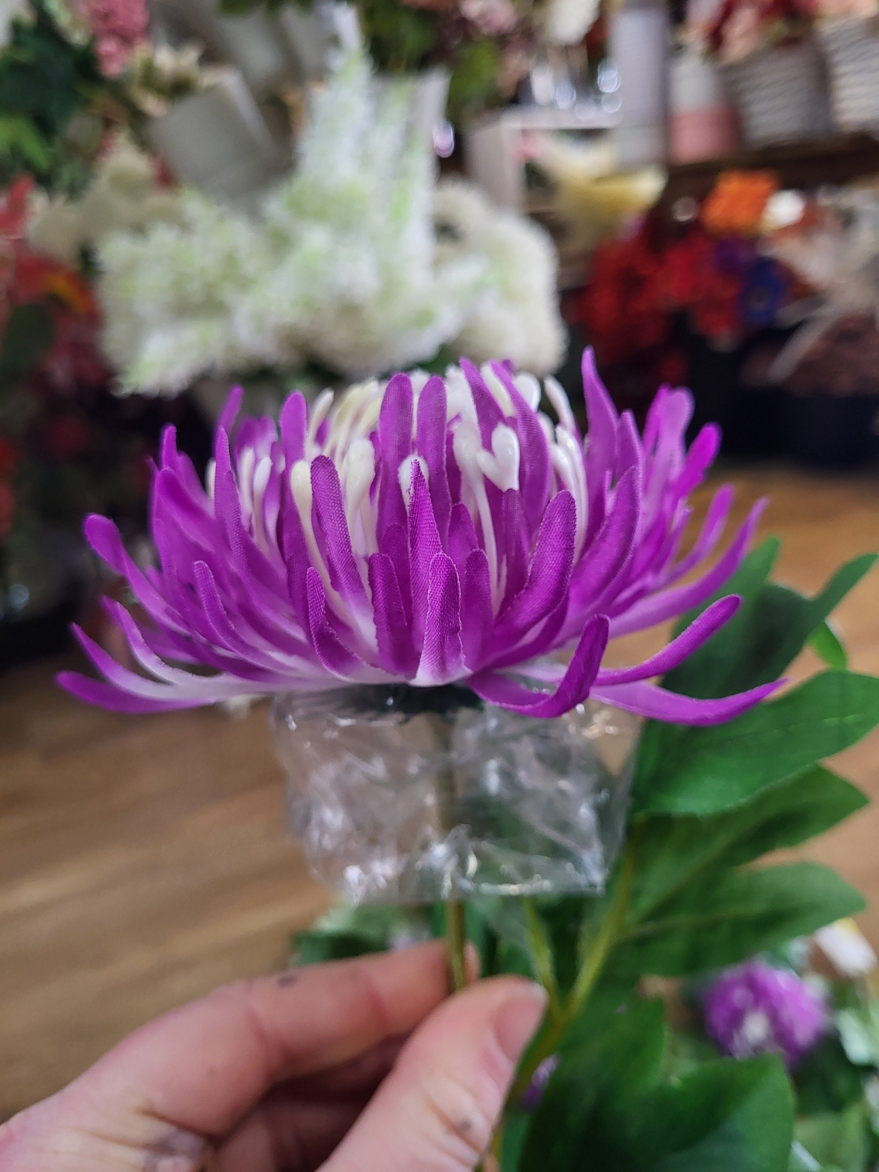 Bundle of 10 long stem purple chrysanthemum image 3