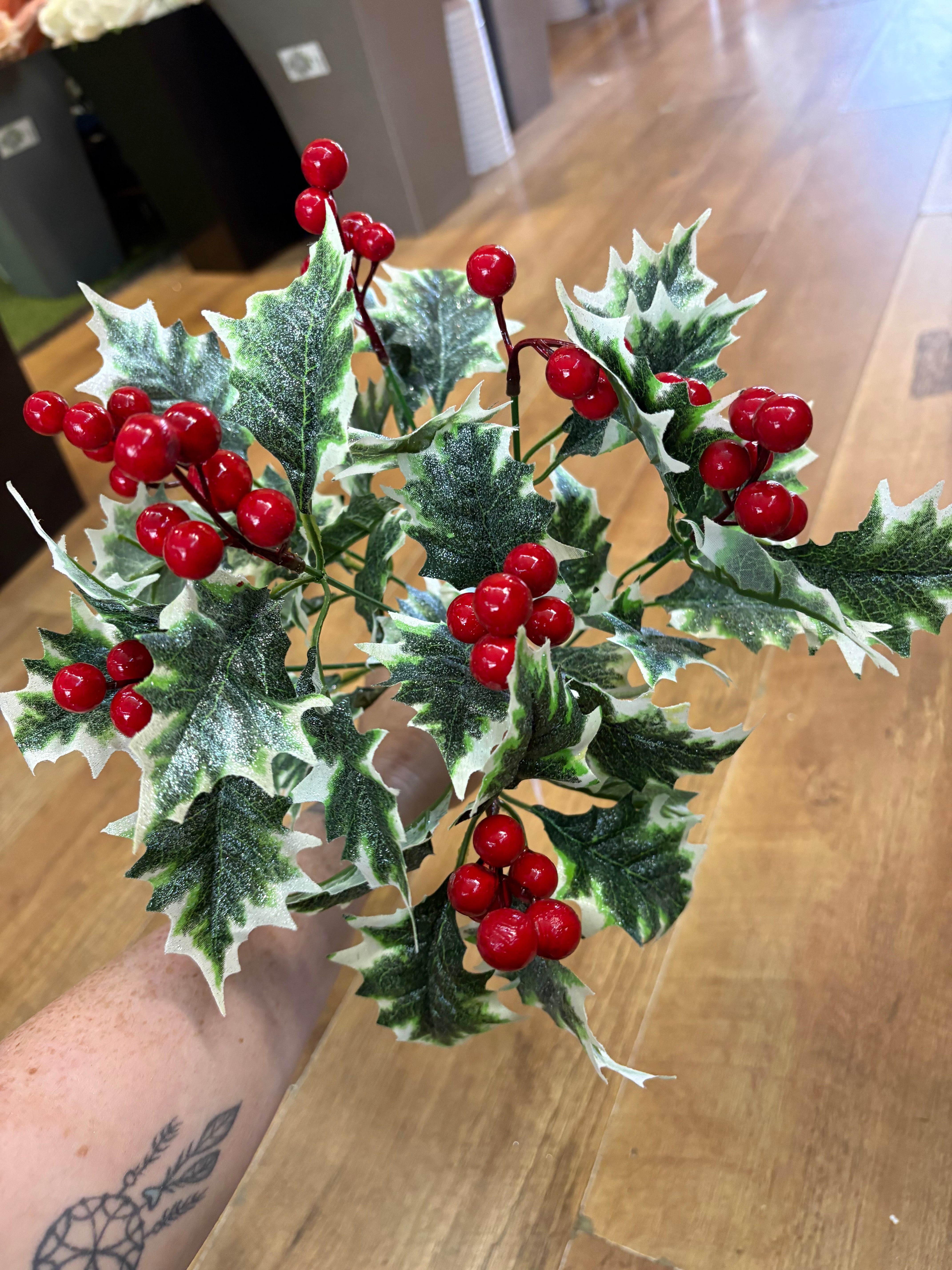Large glittered shimmery variegated holly bunch