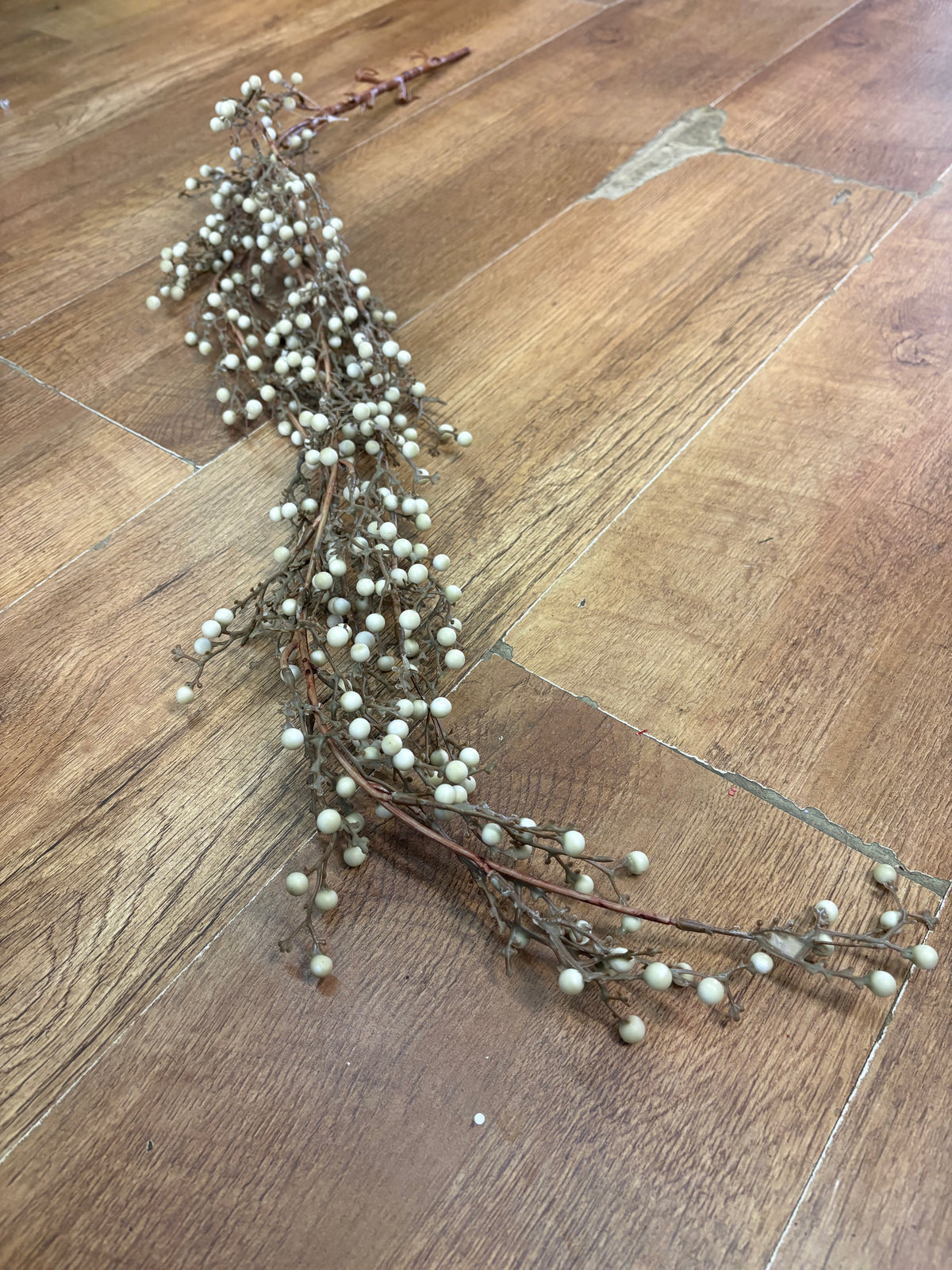 100cm trailing cream mini bud berry
