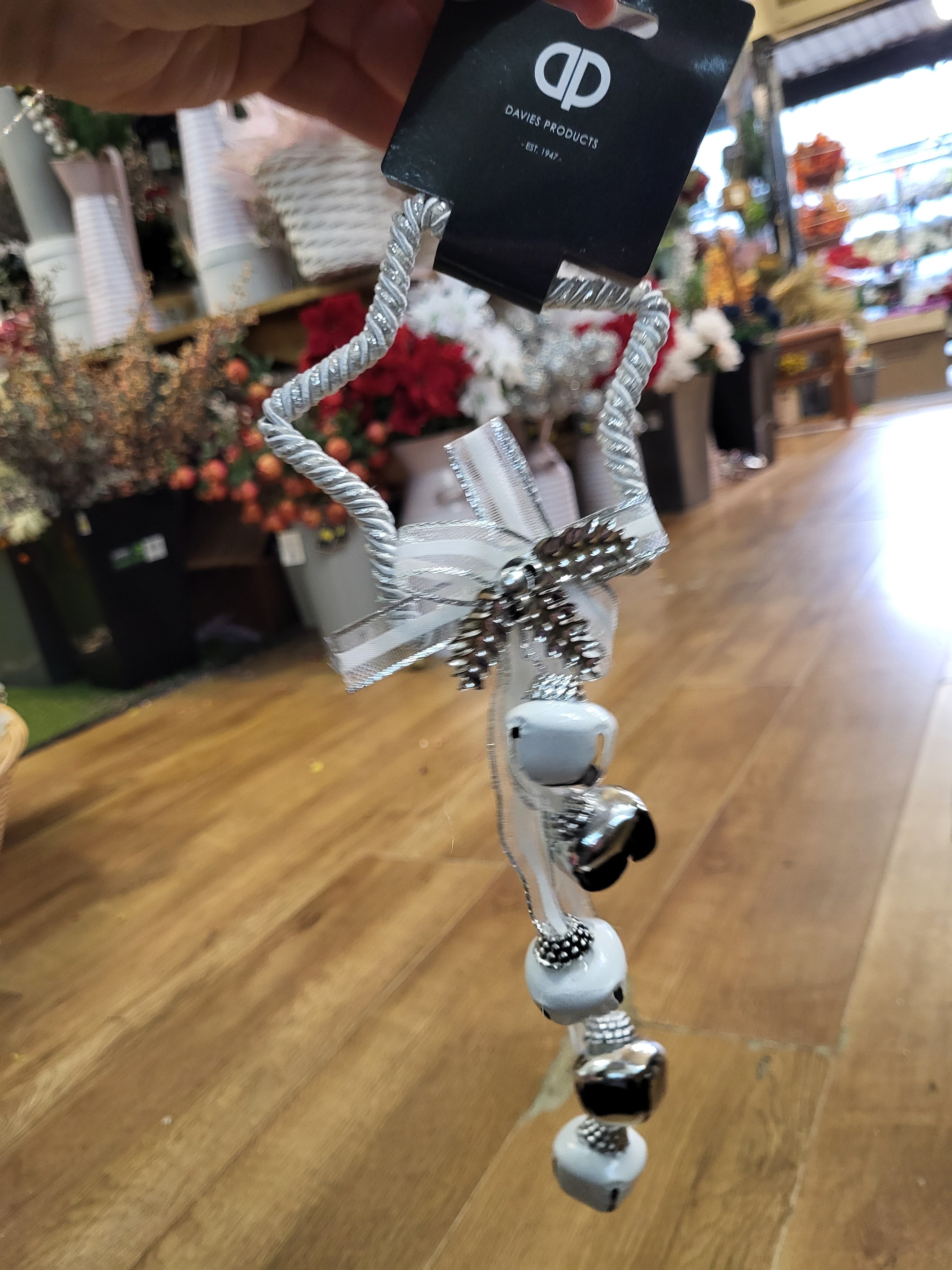 Hanging star with bells and ribbon - silver and white image 2