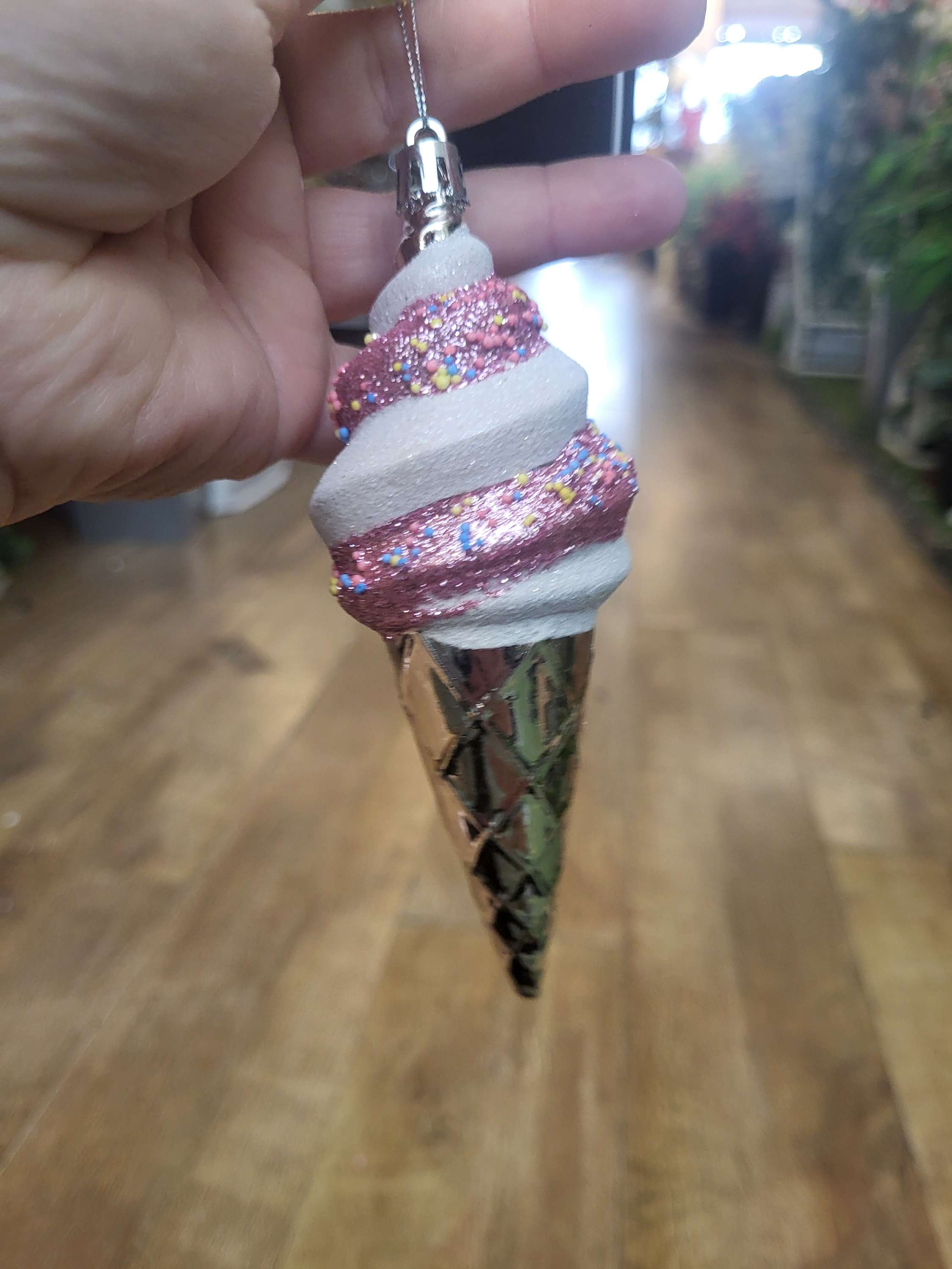 Small sprinkled ice cream bauble  image 5