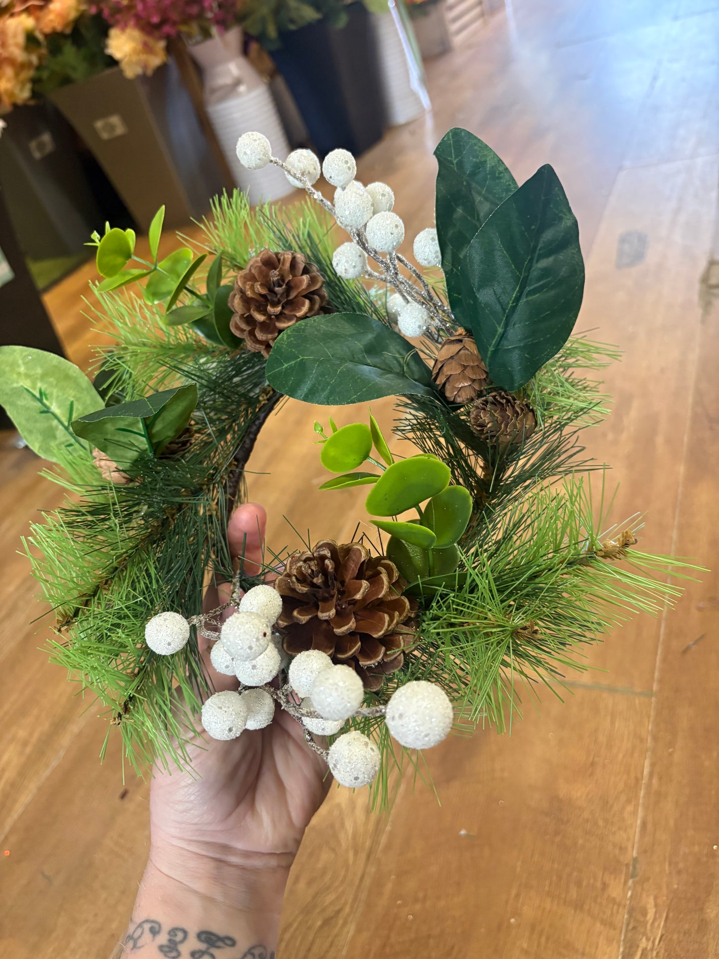 White berry candle ring