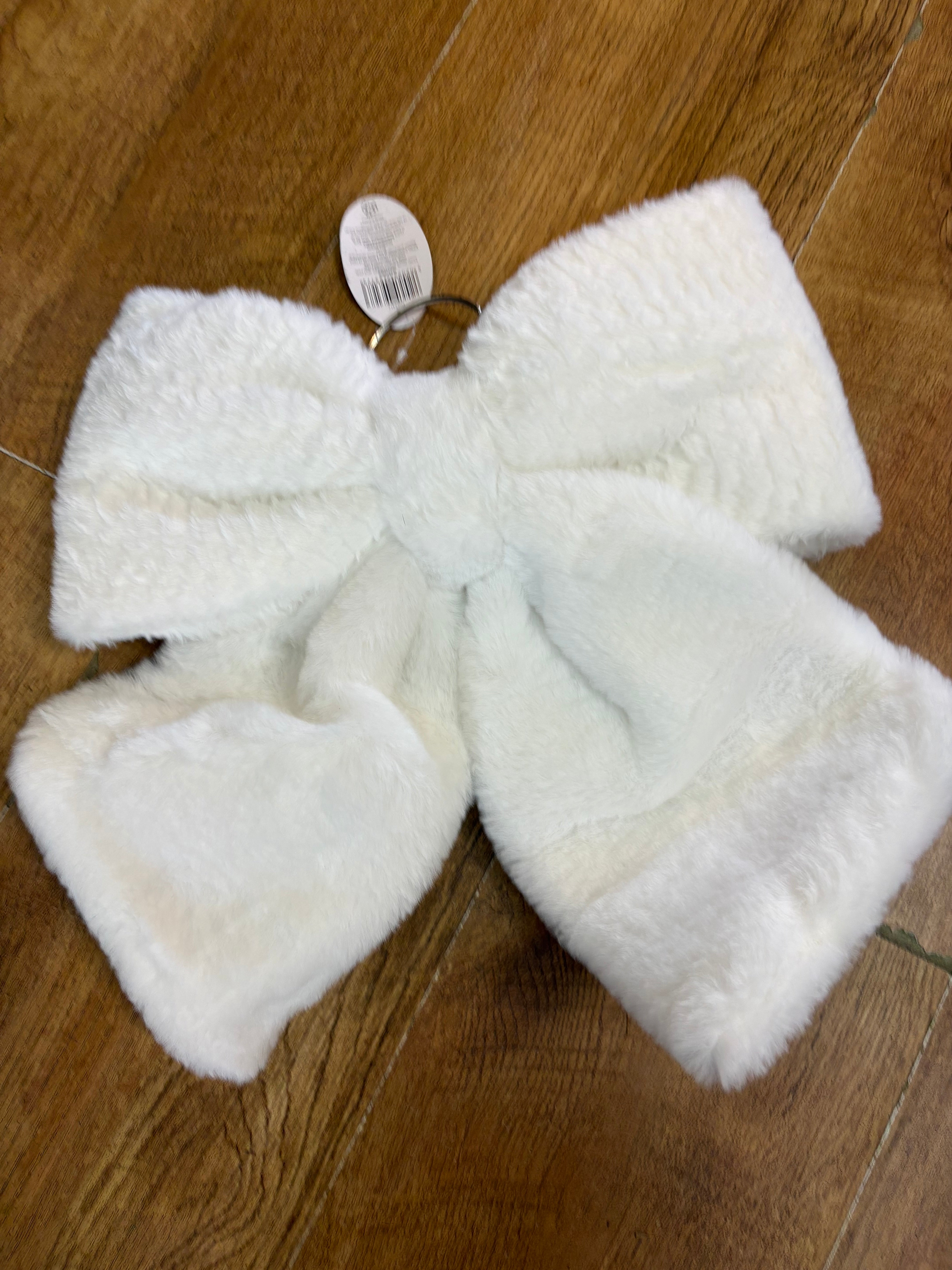 Large 34cm White Faux Fur Christmas Bow
