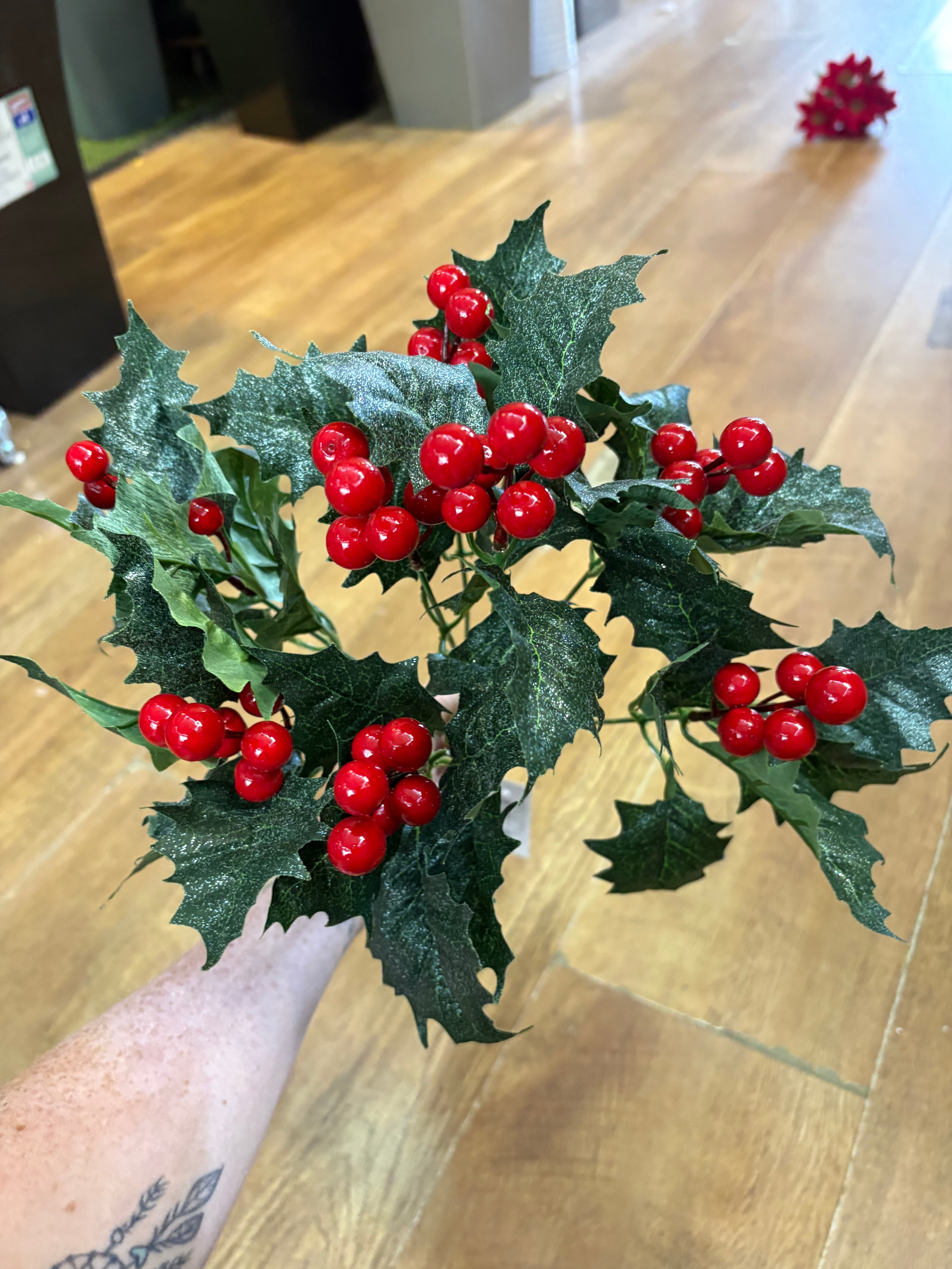 Large glittered shimmery holly bunch