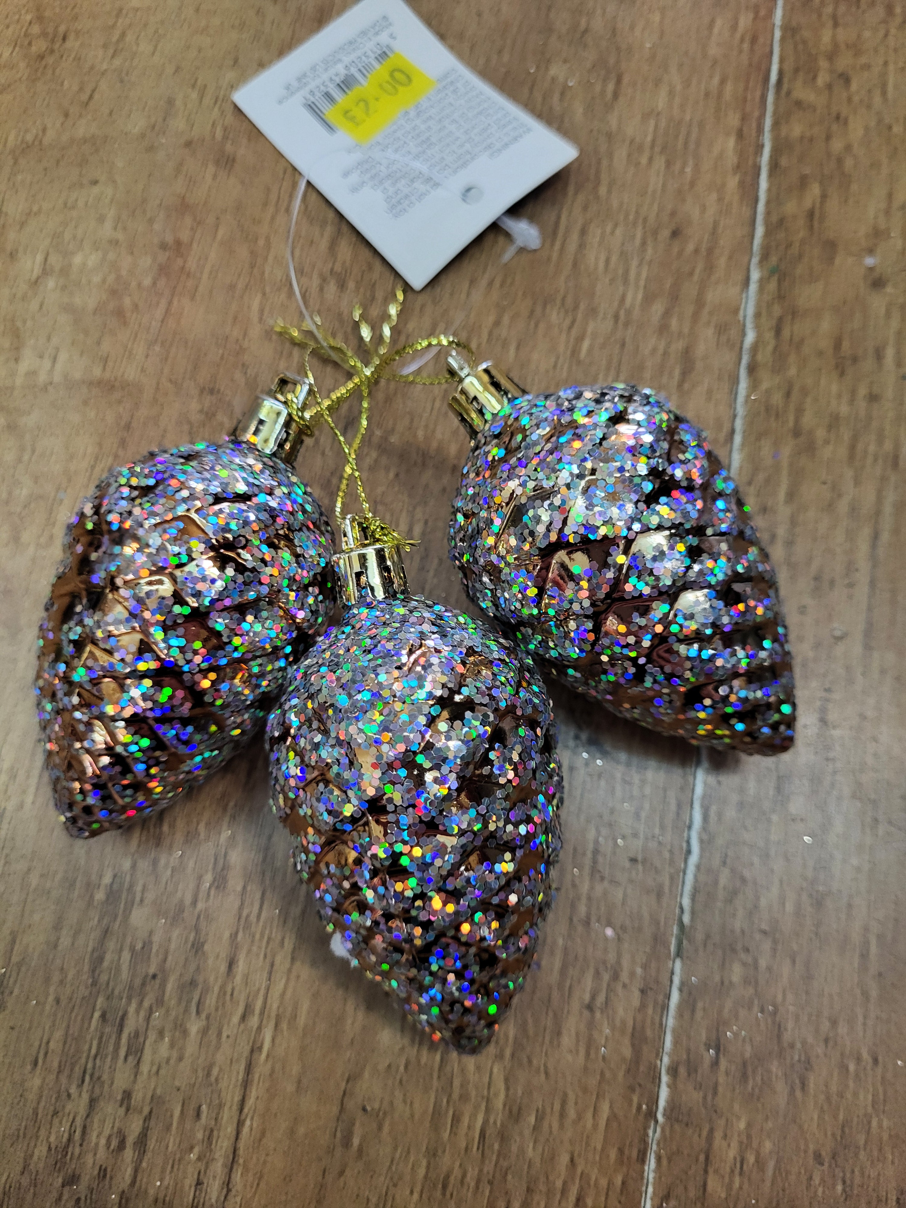 Set of 3 - 6.5 x 4.3cm glittered pinecone baubles image 0