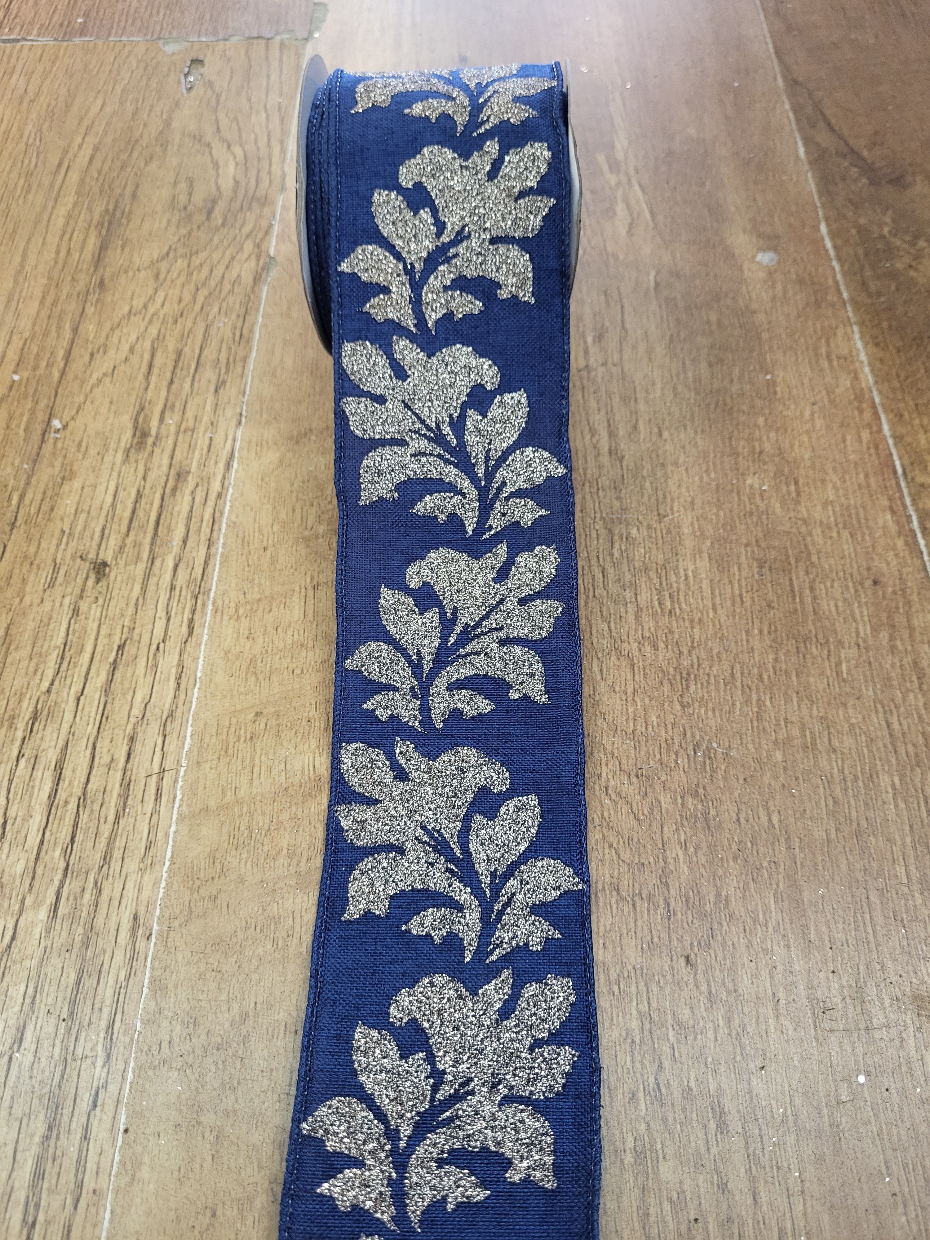 2.7m approx. roll of navy/champagne glitter damask wired ribbon image 0