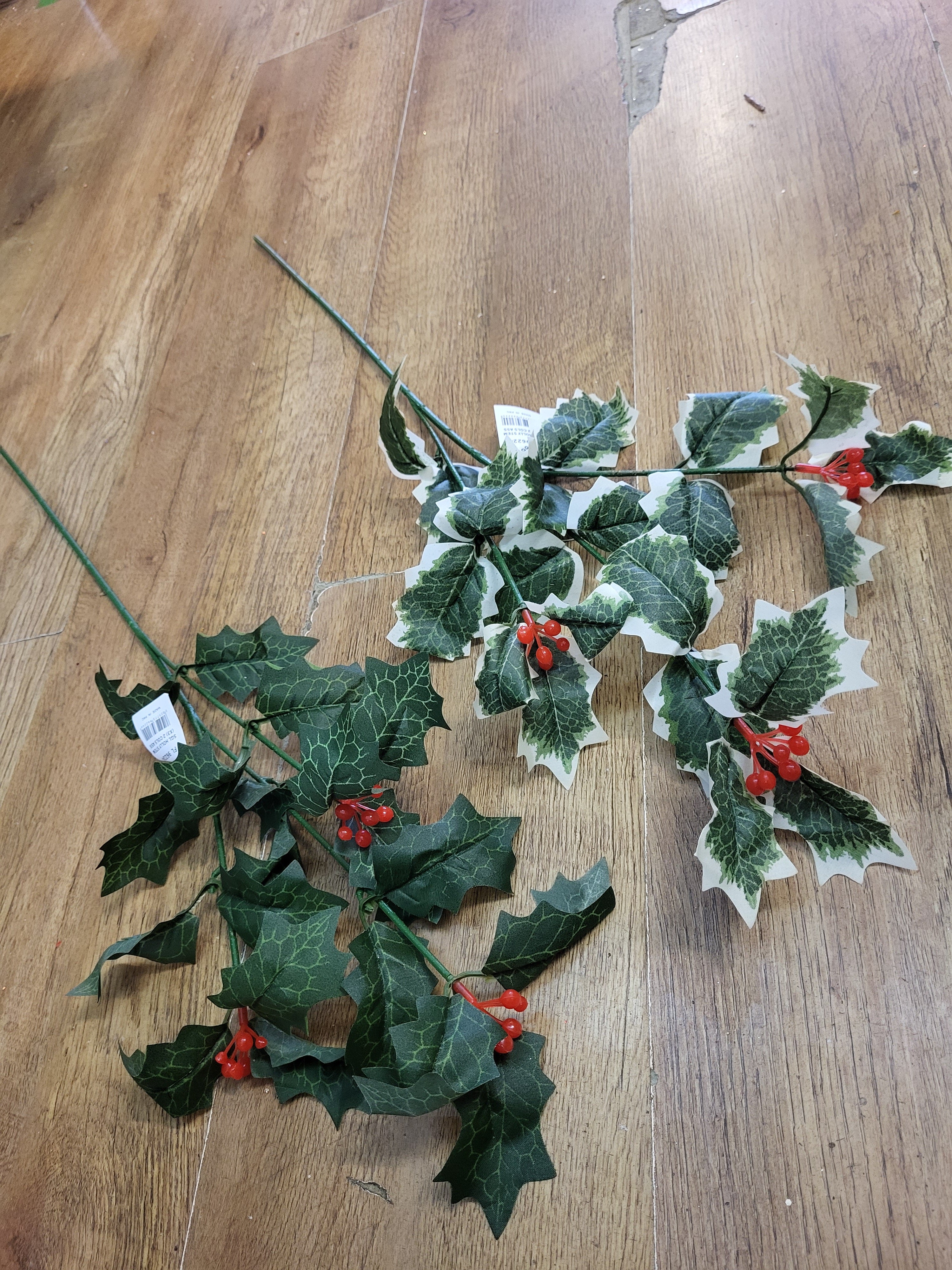 Long stem Holly - 2 colours available image 0