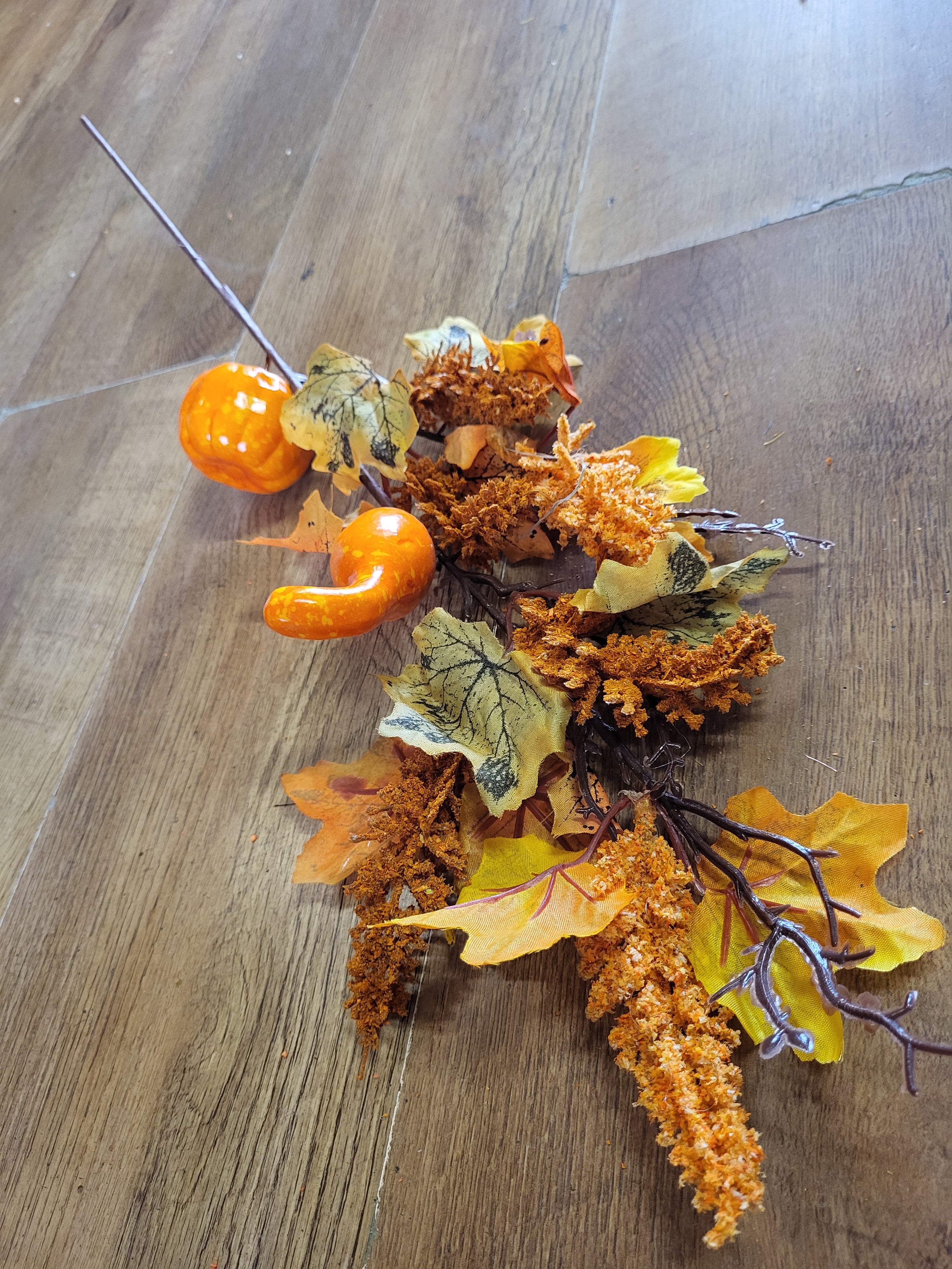 65cm tall autumn fruits and Heather stem image 0