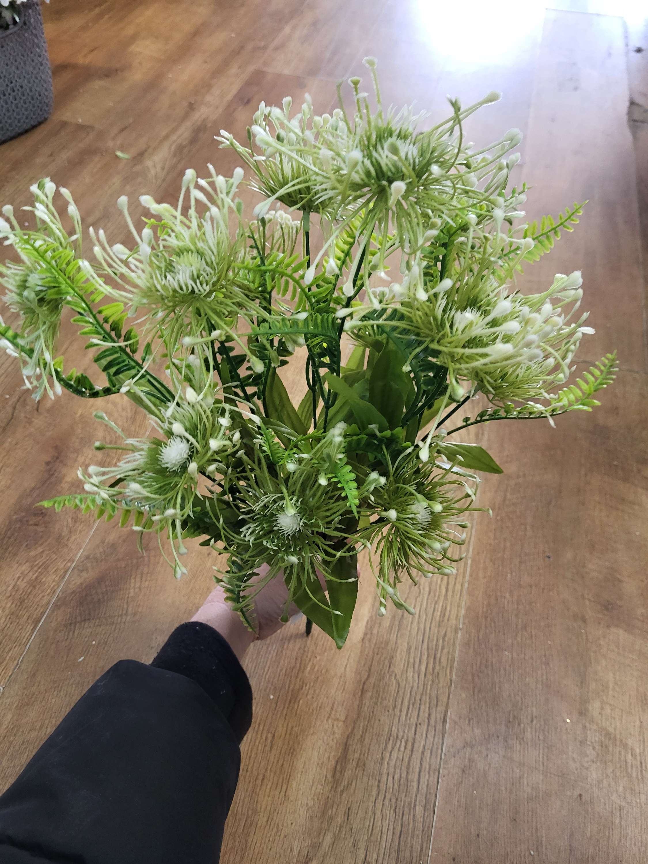 Large 12 headed green/white protea bunch image 2
