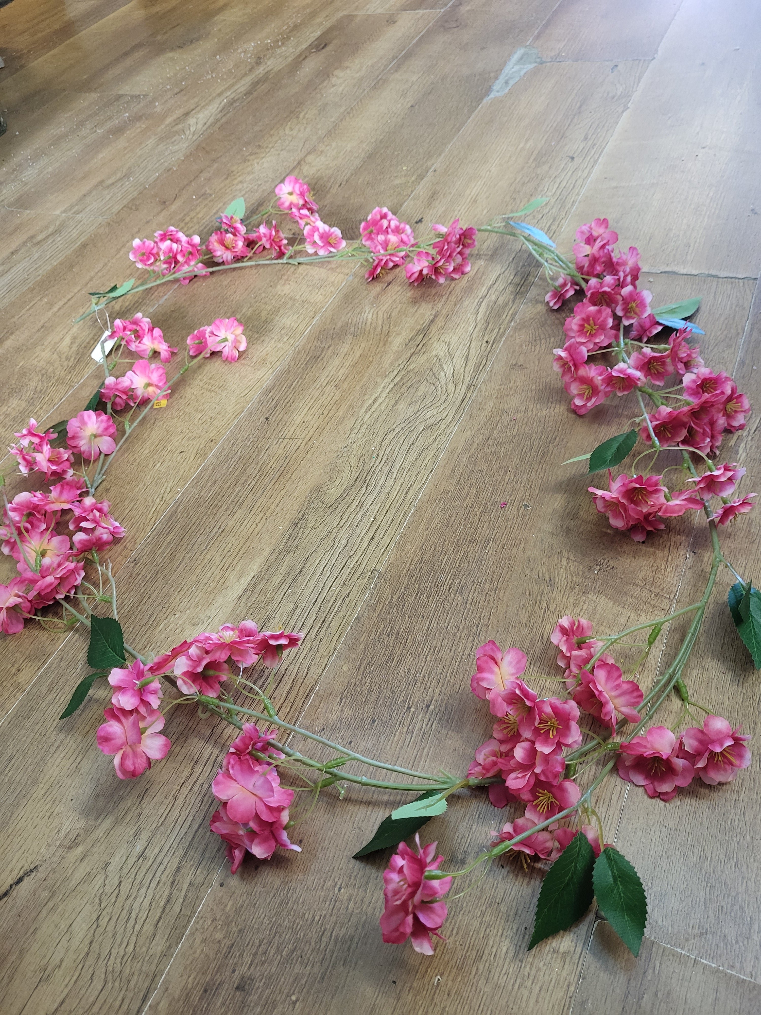 Hot pink summer blossom garland  image 1
