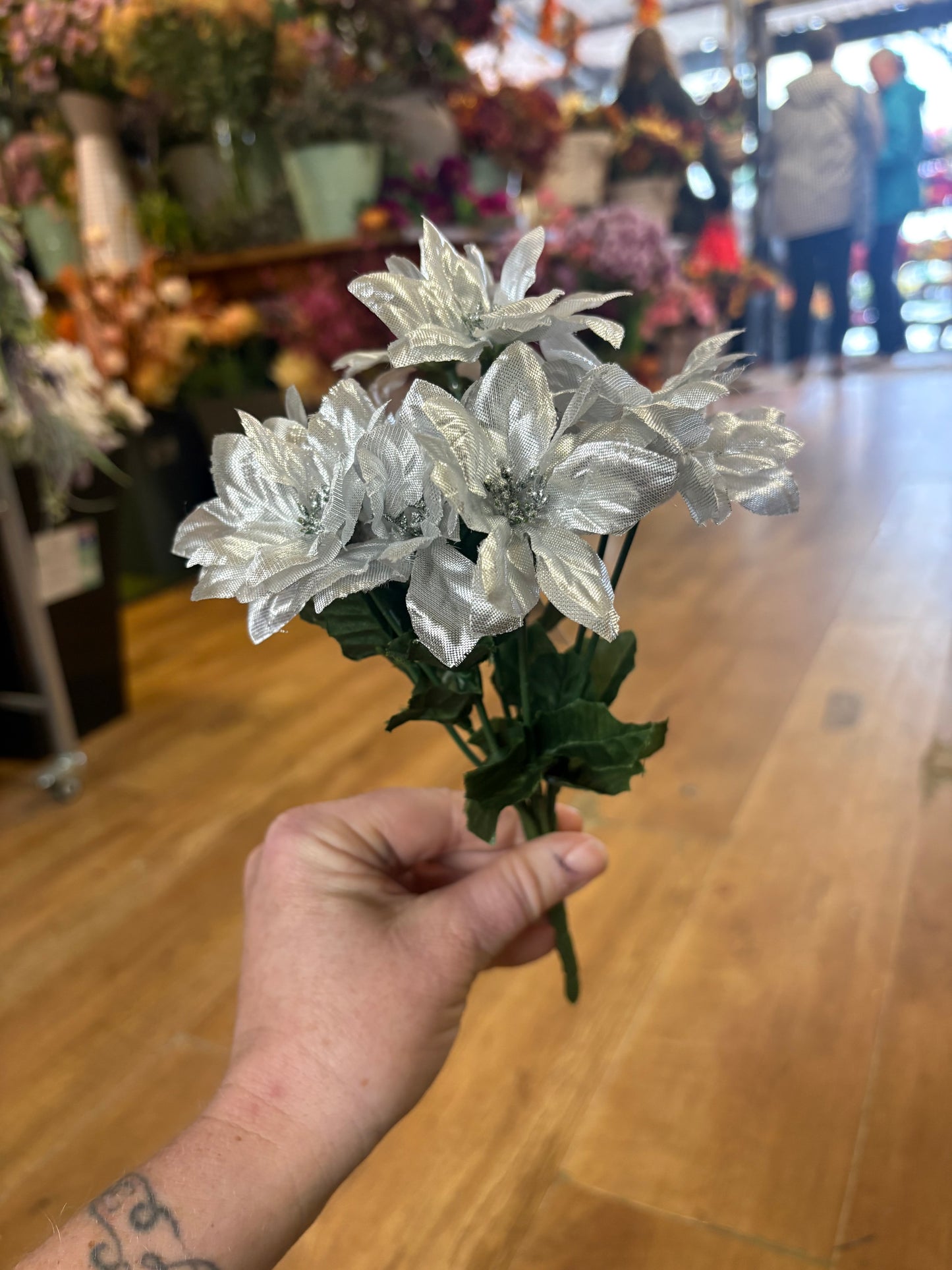 Mini poinsettia bunch - 4 colours available