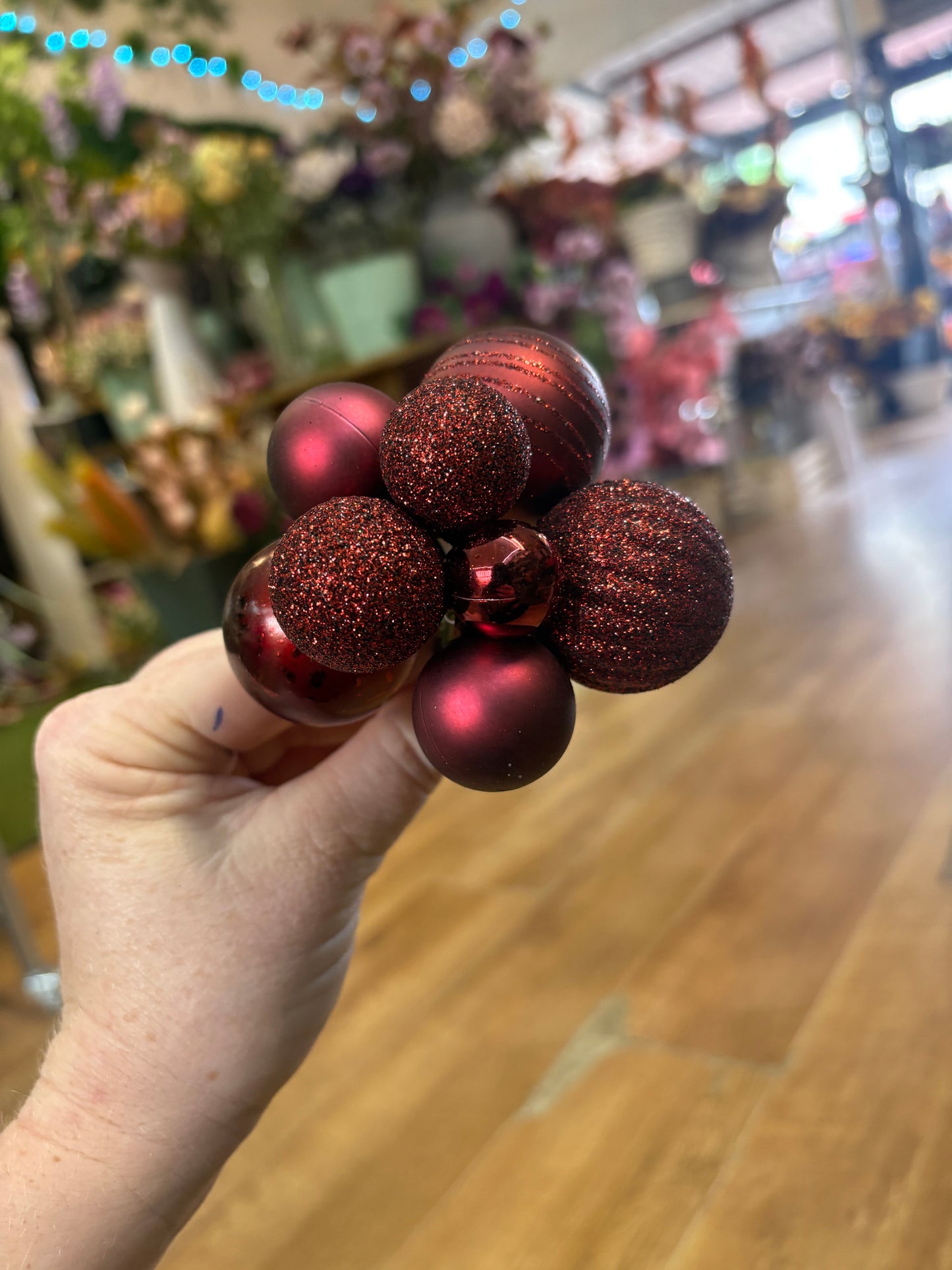 Burgundy mixed bauble pick