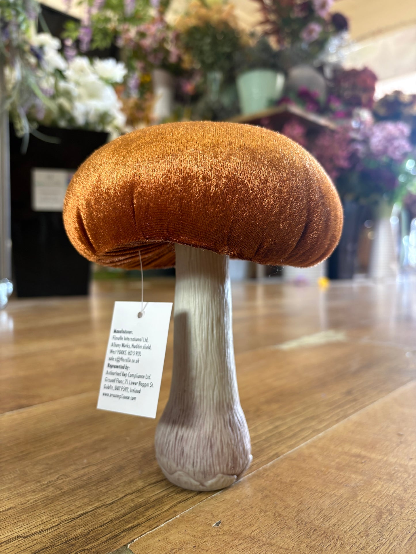 Large standing burnt orange velvet mushroom (H18, D14cm)