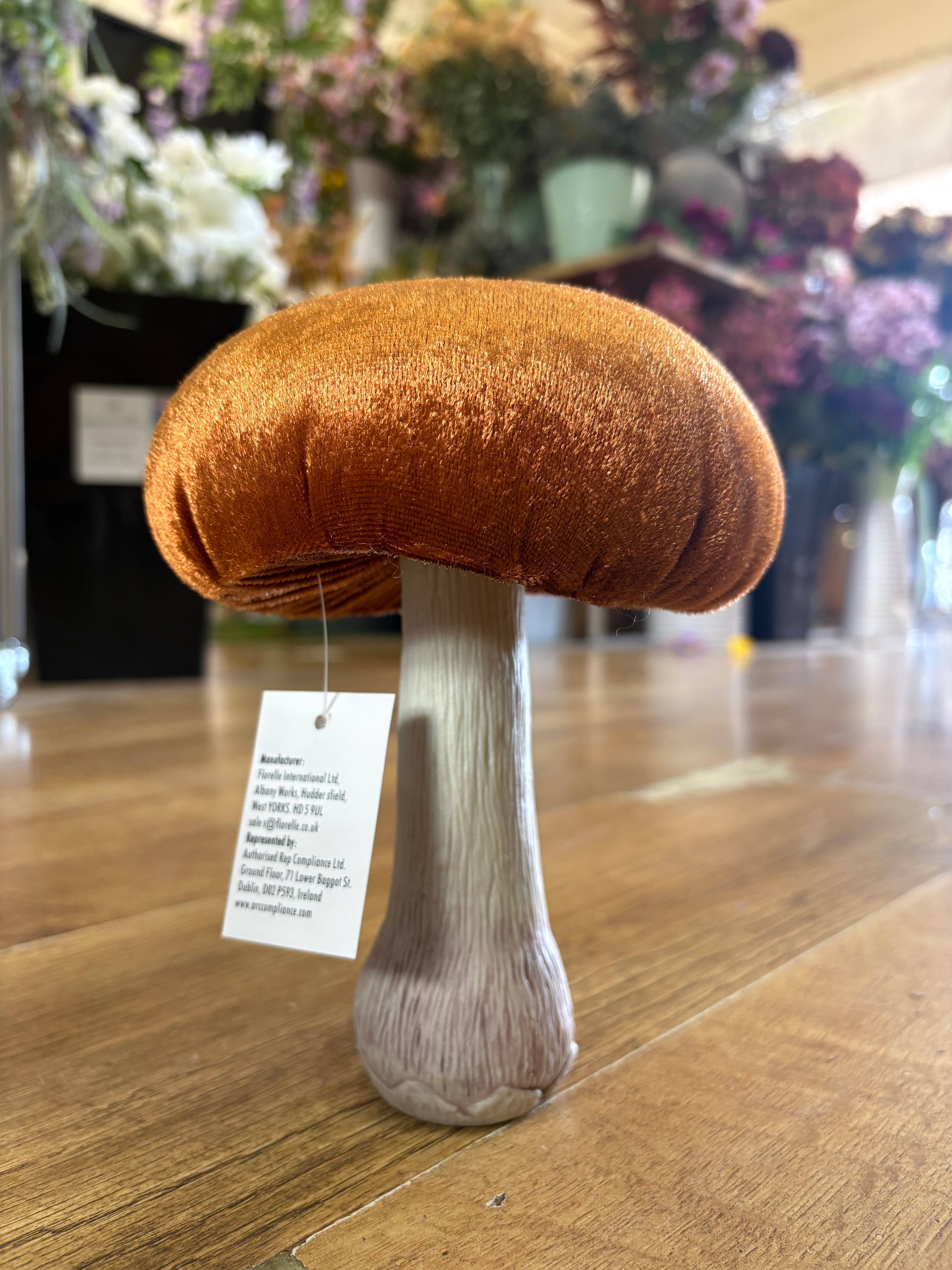 Large standing burnt orange velvet mushroom (H18, D14cm)
