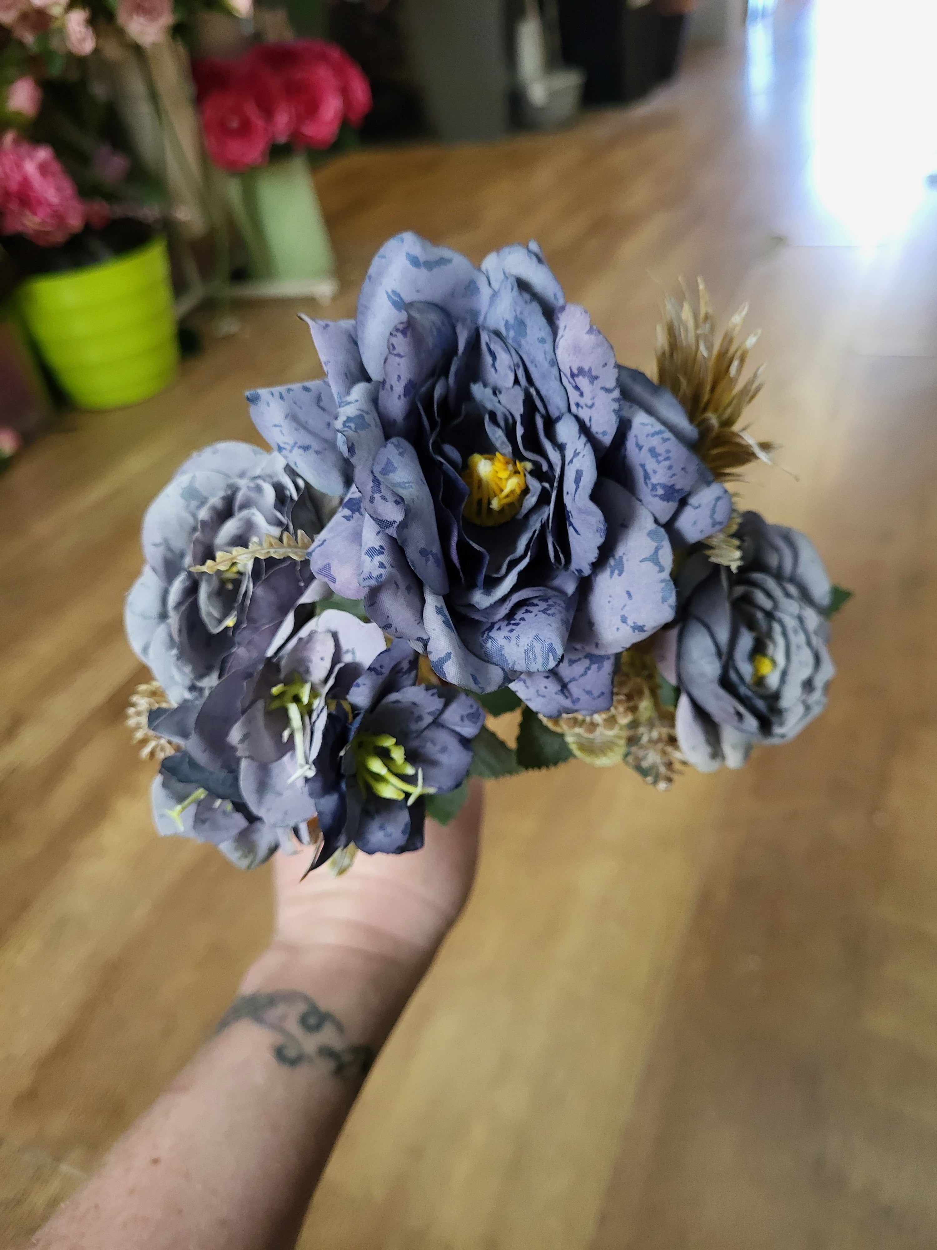 Small dusky blue Lucia bunch image 2