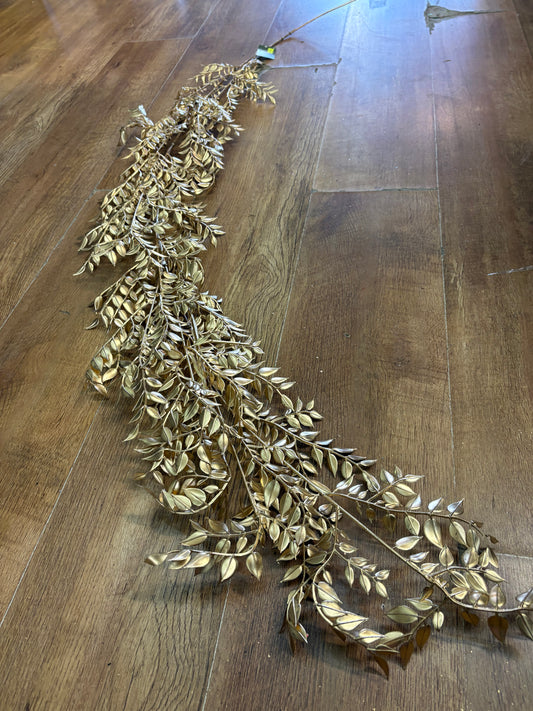 150cm trailing gold medium leaf garland