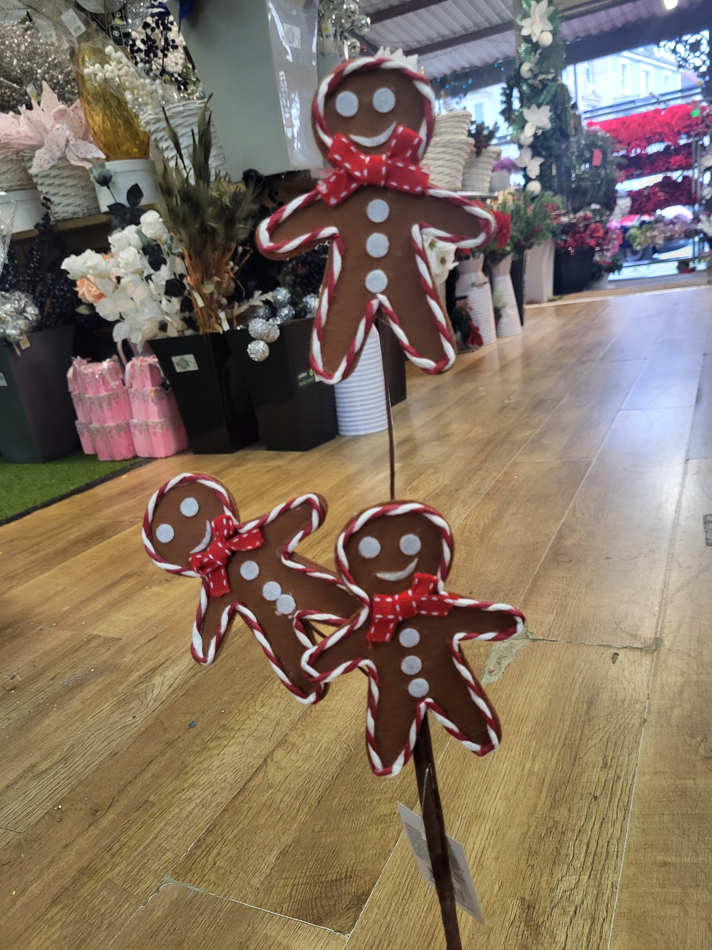 Long stem felt gingerbread man spray image 3