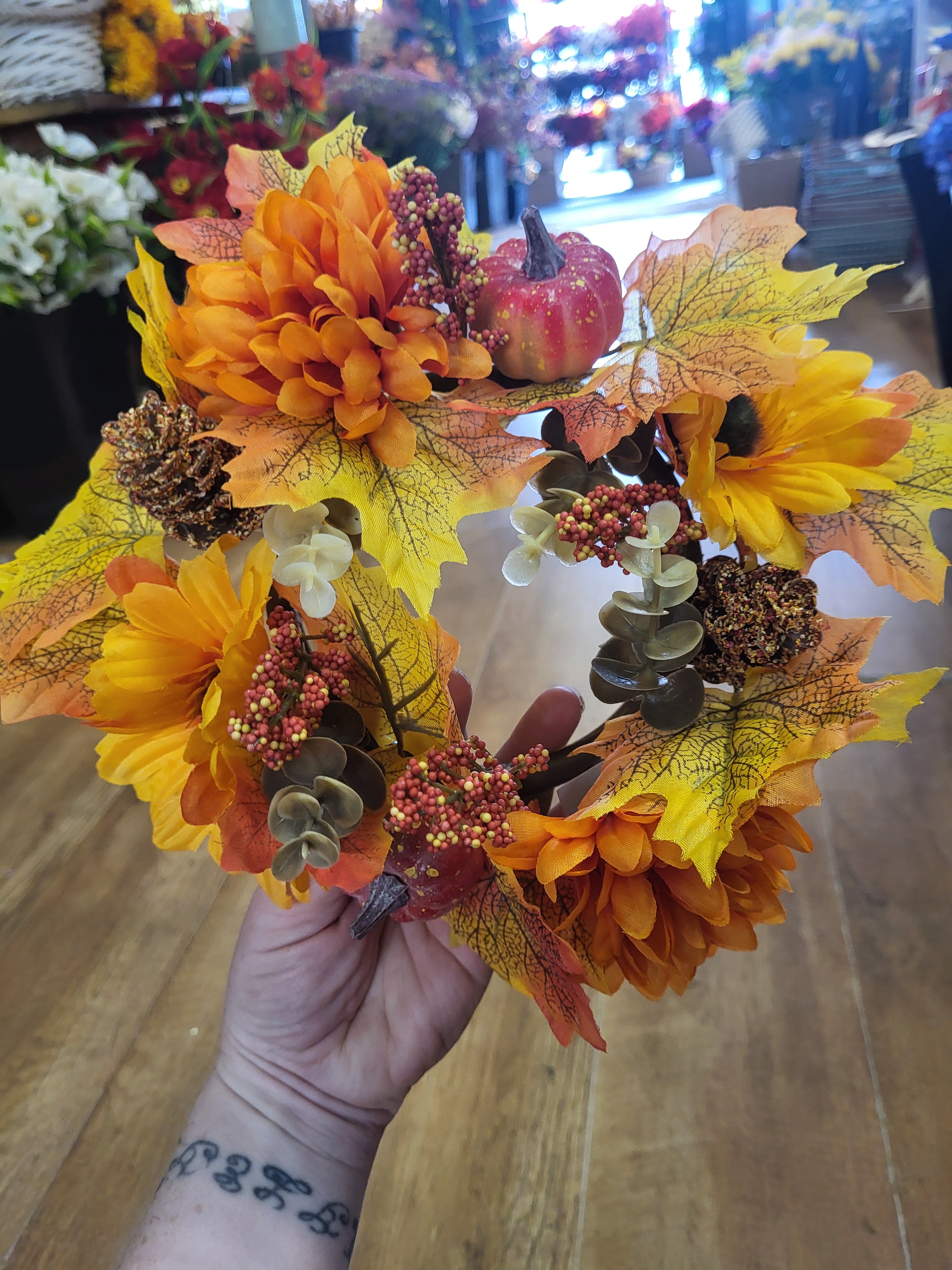 Autumn pumkin/flower/foliage mix candle ring - 2 colours/styles available image 3