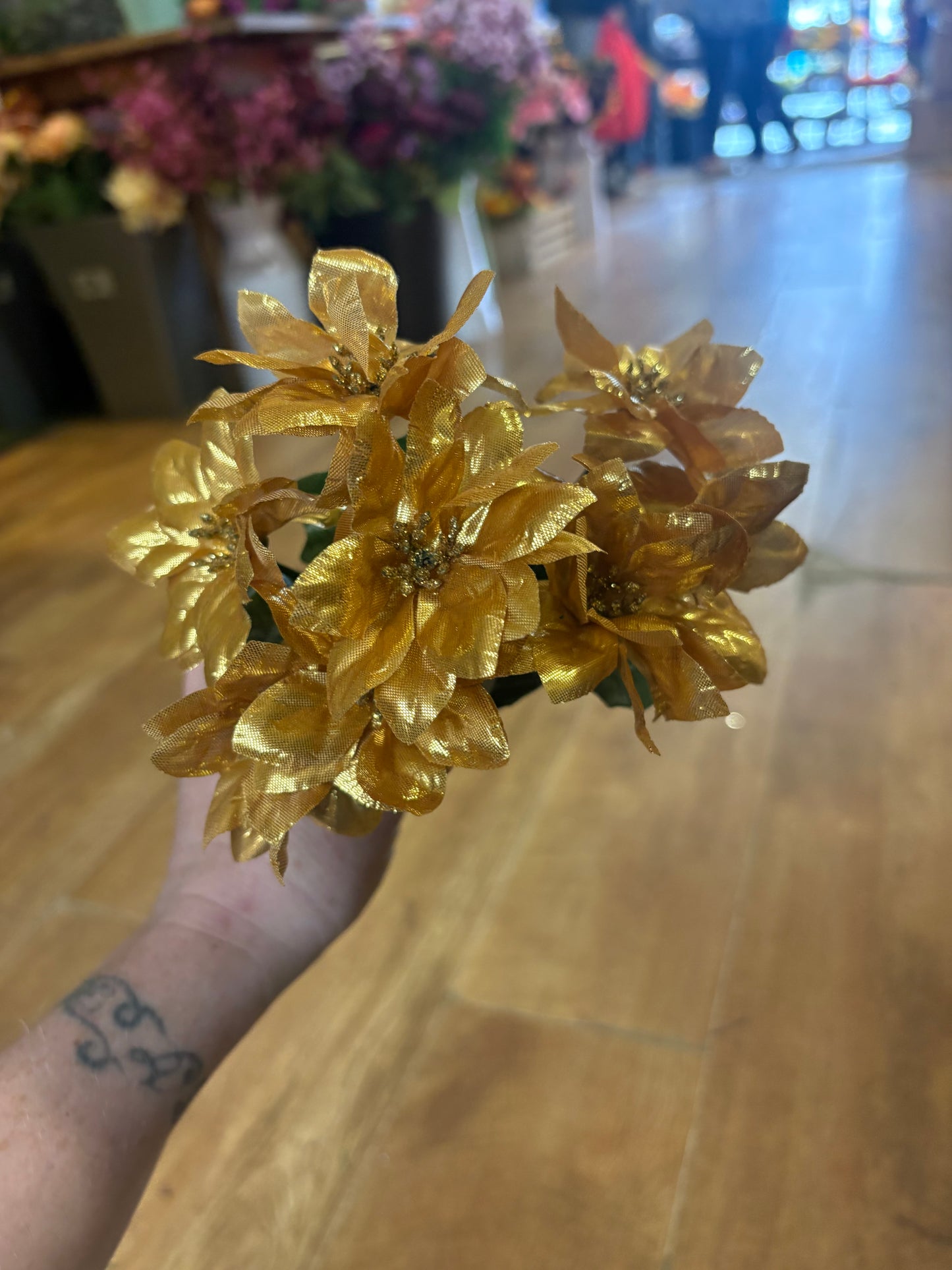Mini poinsettia bunch - 4 colours available