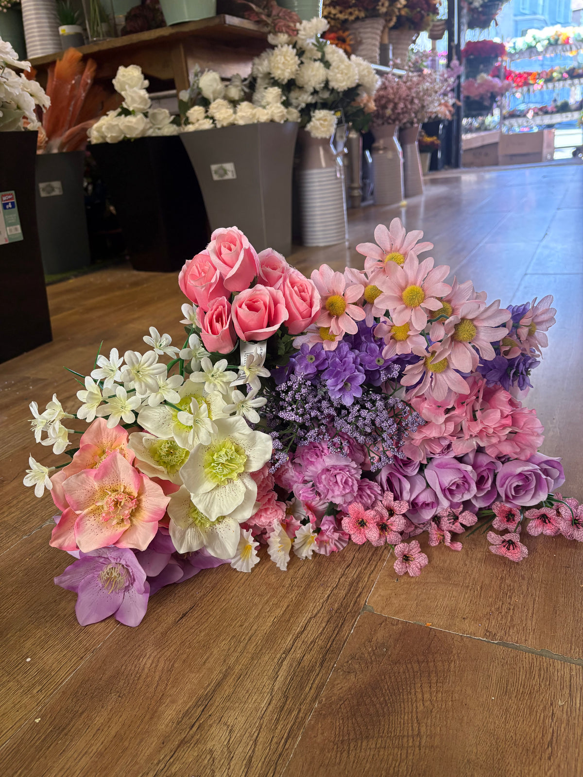 Box 7 - 20 bunches of flowers/foliage