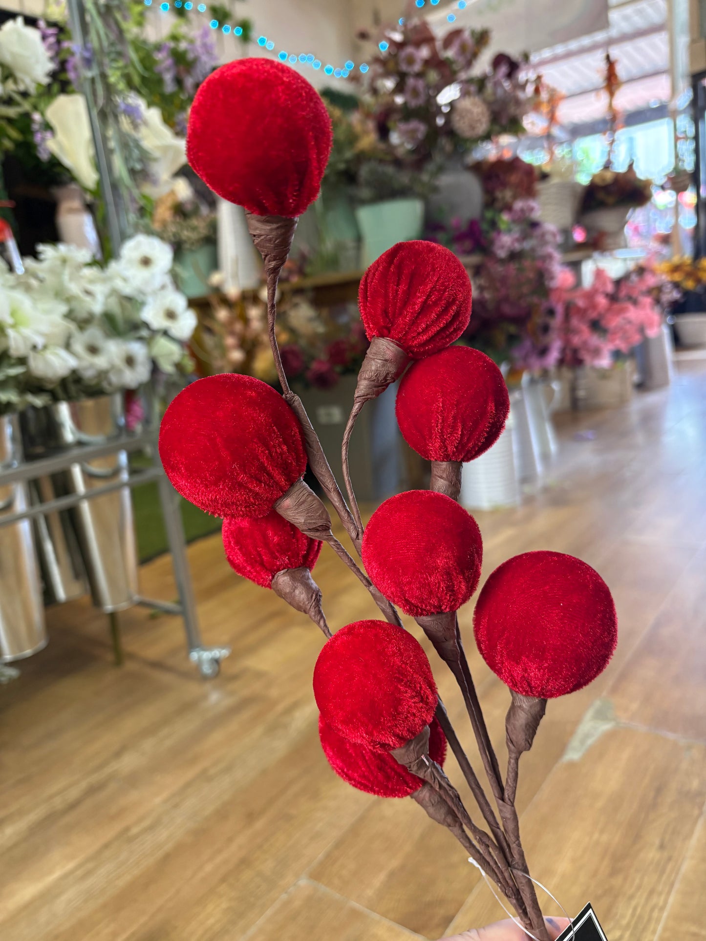 Red velvet bauble spray