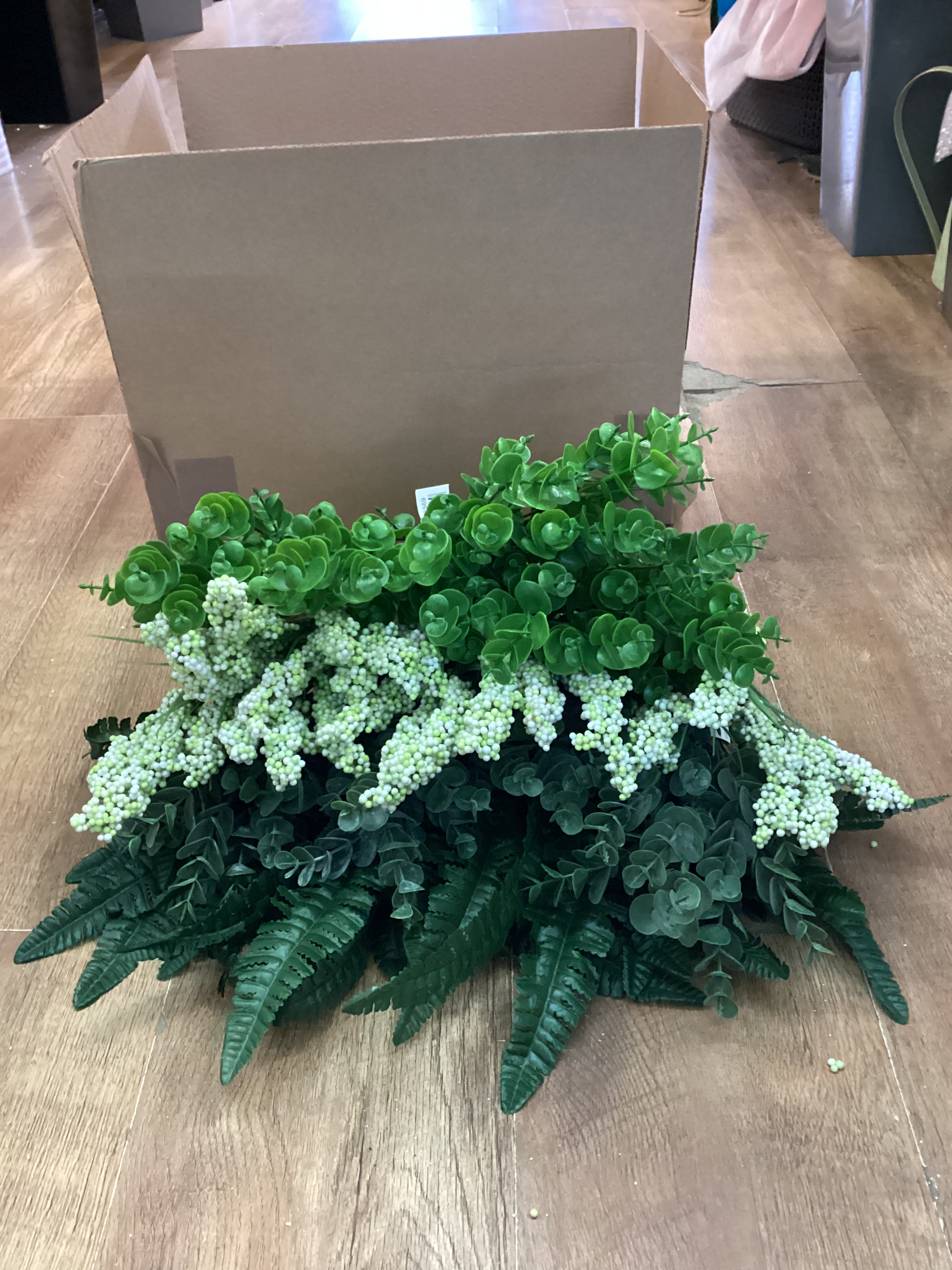 Greenery 7 - 20 mixed bunches image 0