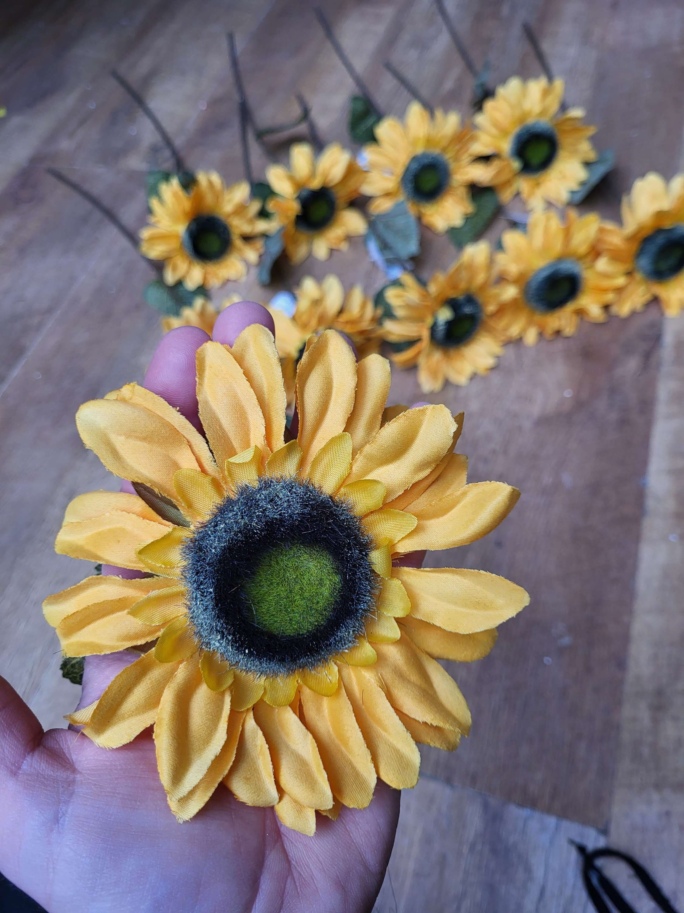 Bundle of 10 medium length sunflowers image 2