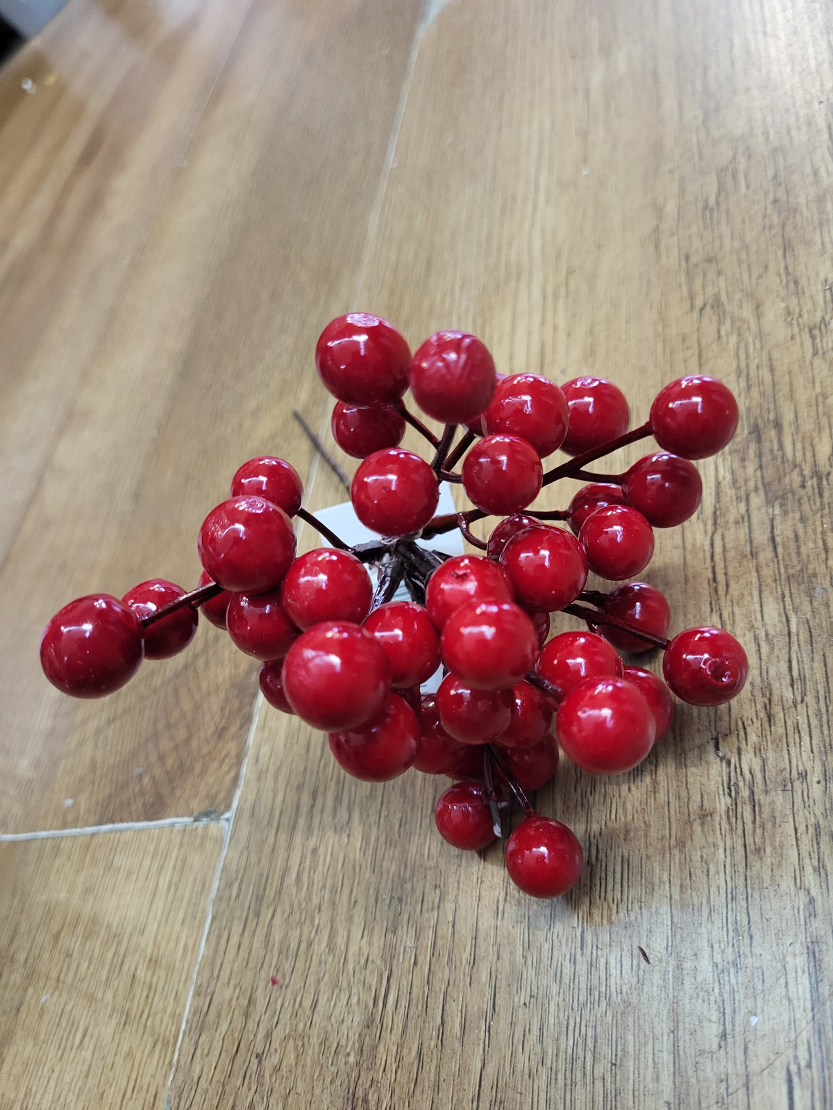 Red berry pick image 2