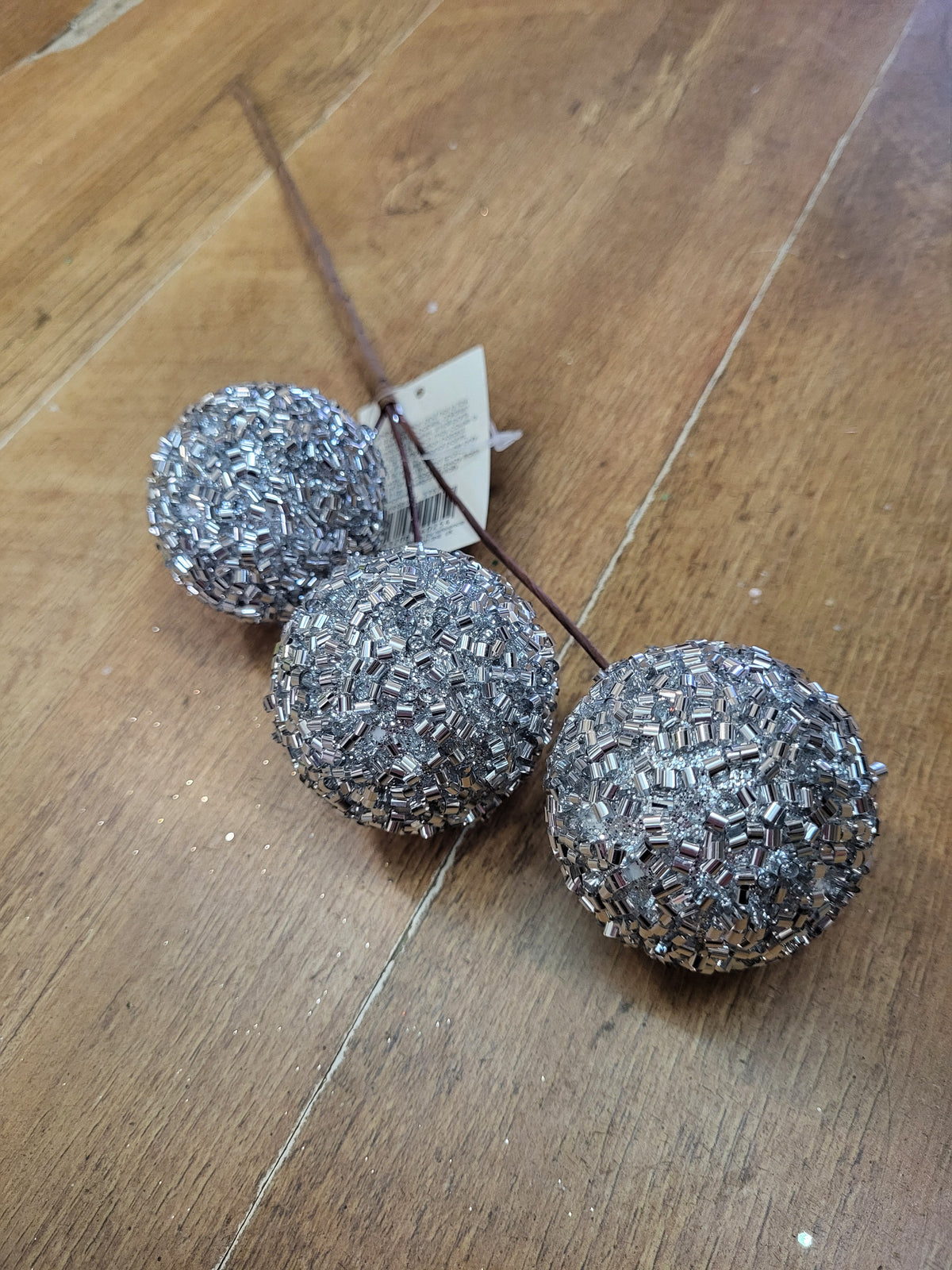 Medium length silver beaded triple bauble stem  image 1