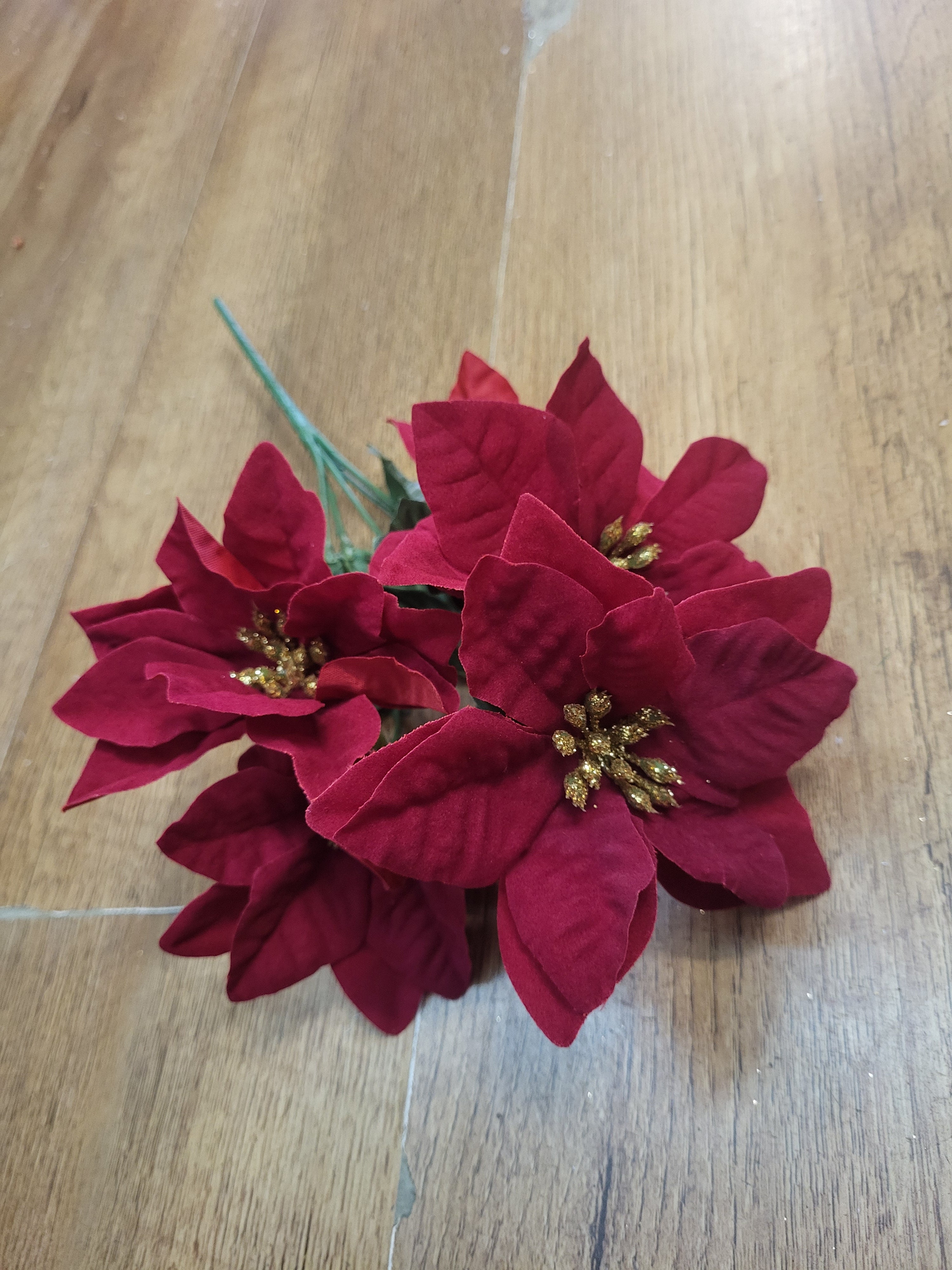Velvet poinsettias bunch  - 2 colours available image 1