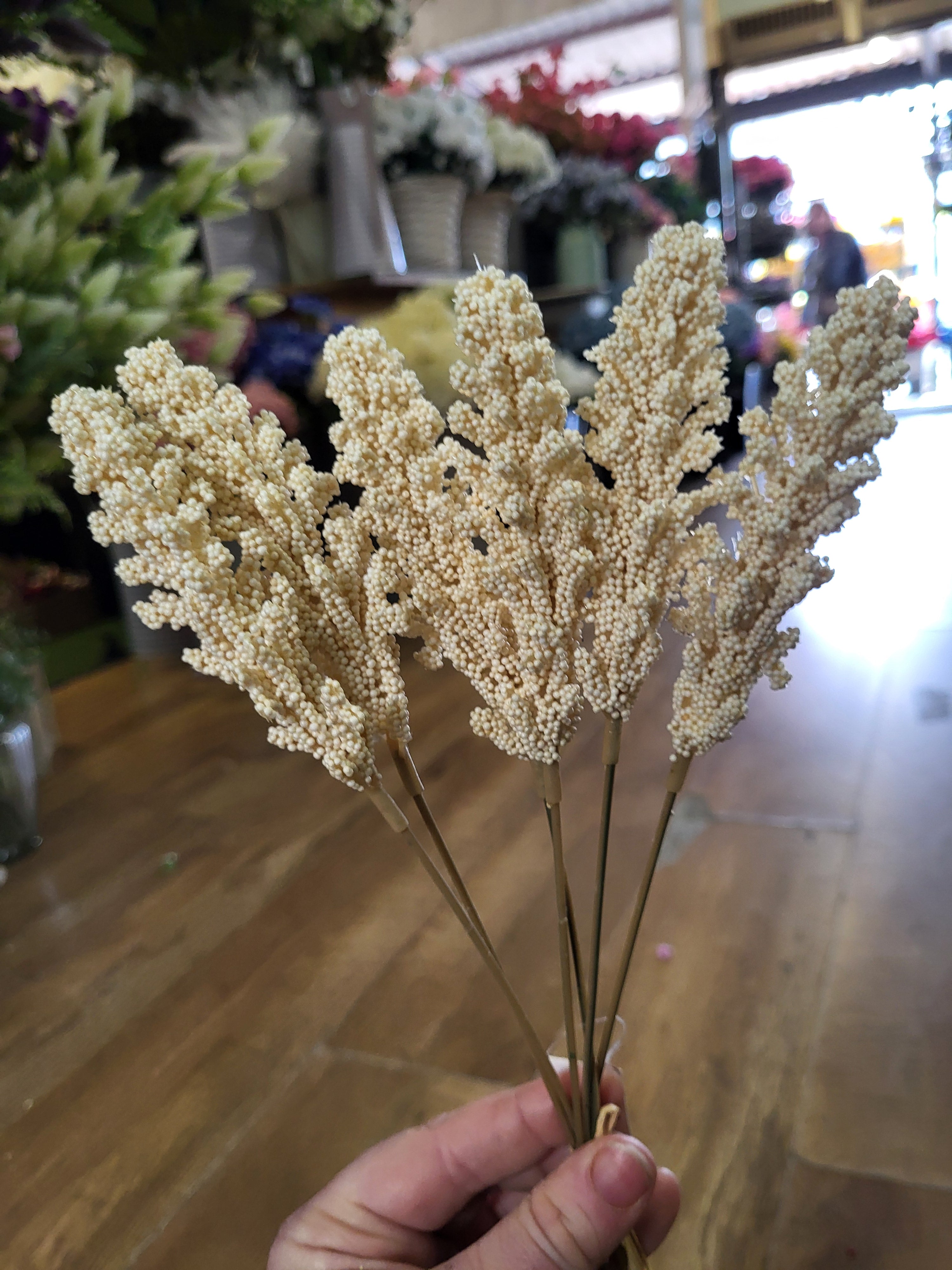 Bundle of 6 wheat stems - 4 colours available image 6