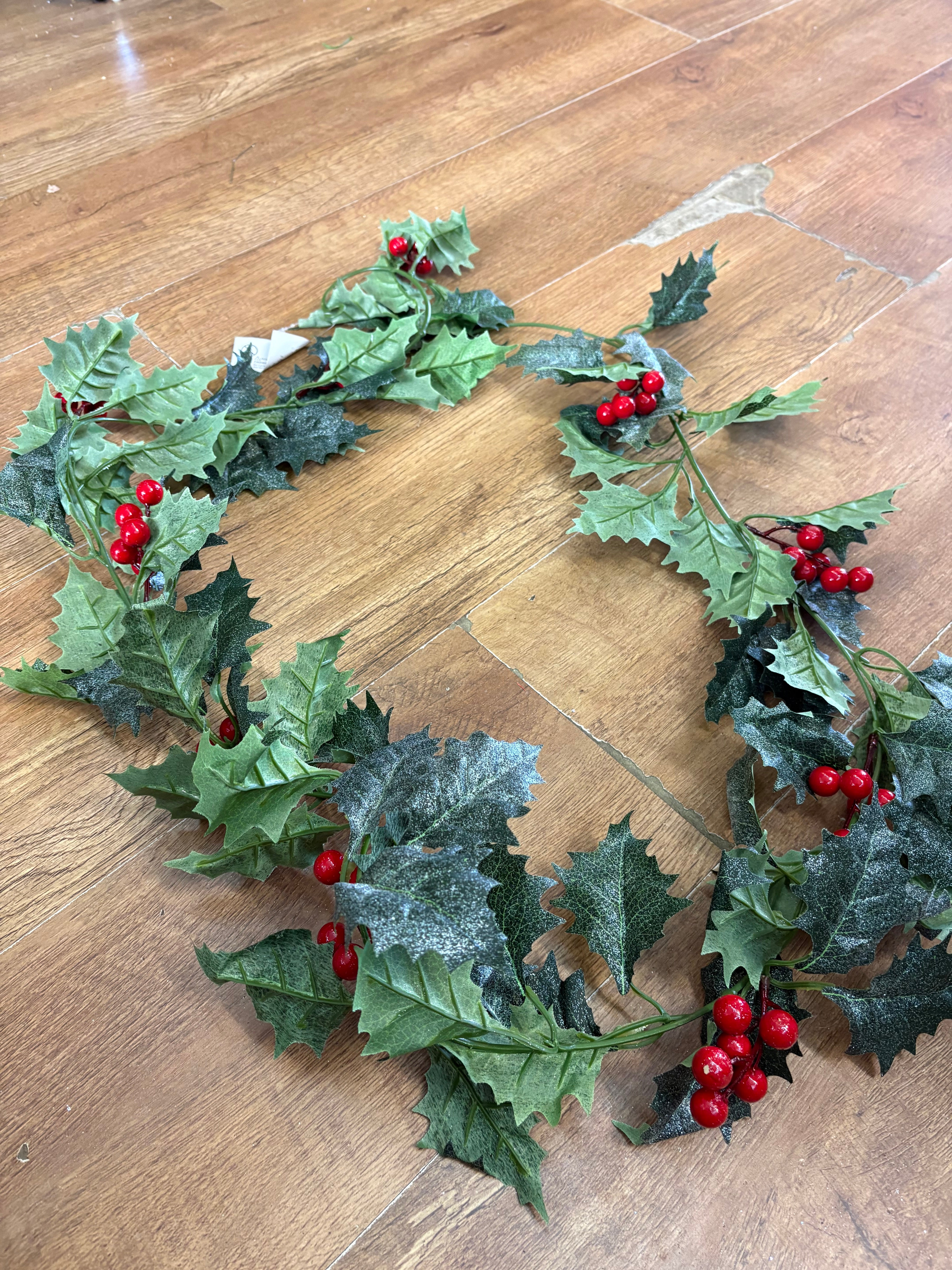 170cm glittered shimmery holly garland