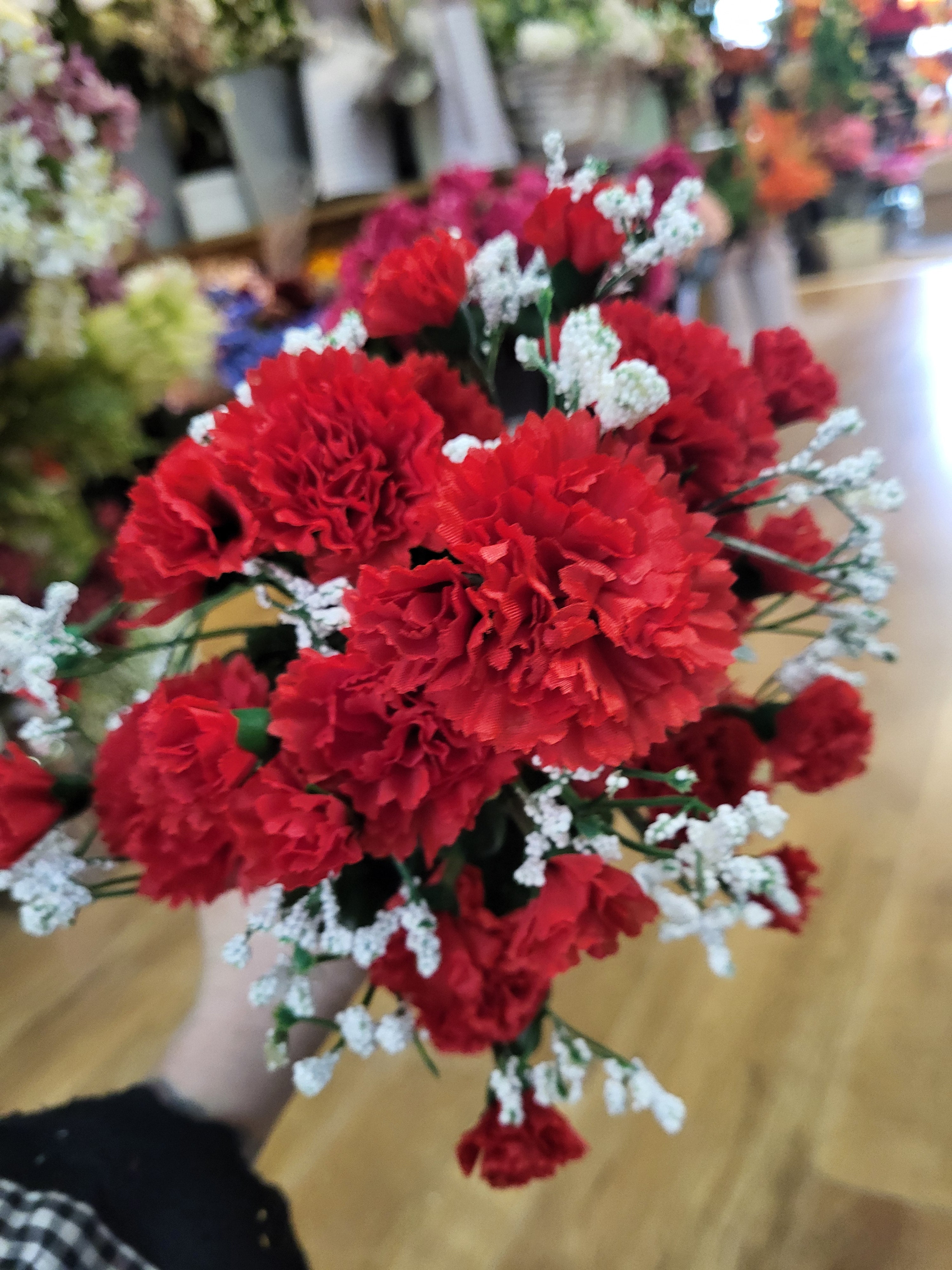 Big bunch of mixed size carnations with gyp  - 6 colours available image 11