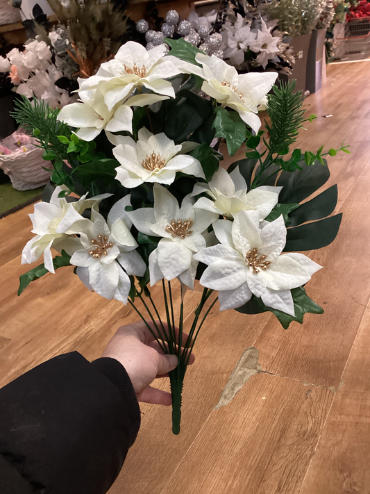 Flat back poinsettia bunch - cream image 0
