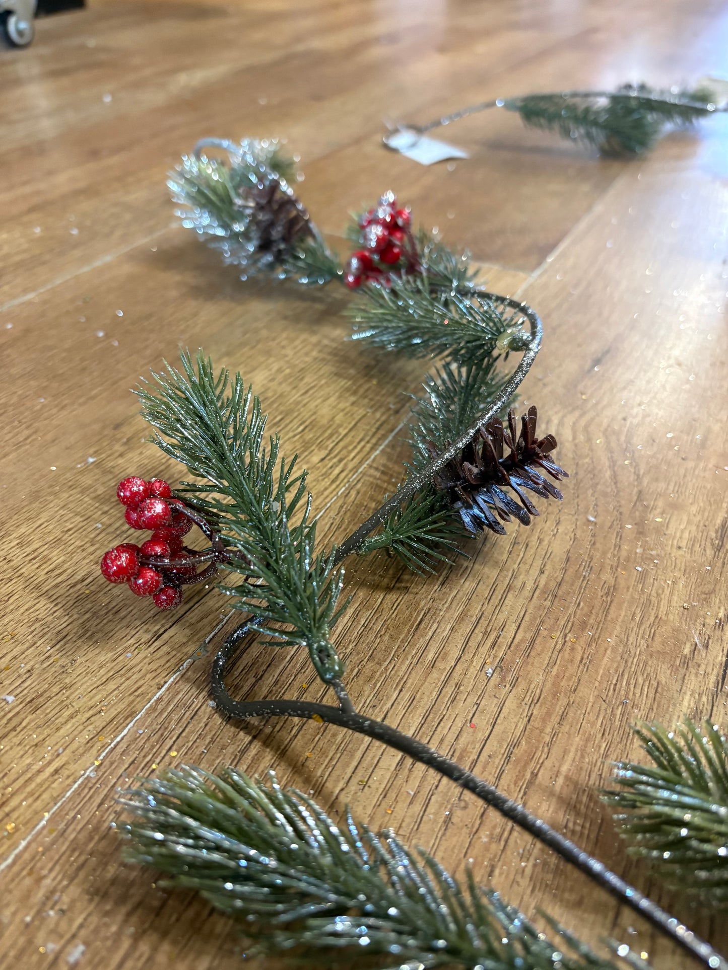 180cm glittered spruce with berries and cones garland